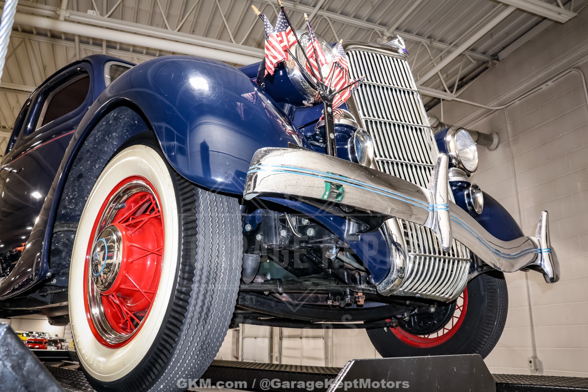 1935 Ford Model 48 196
