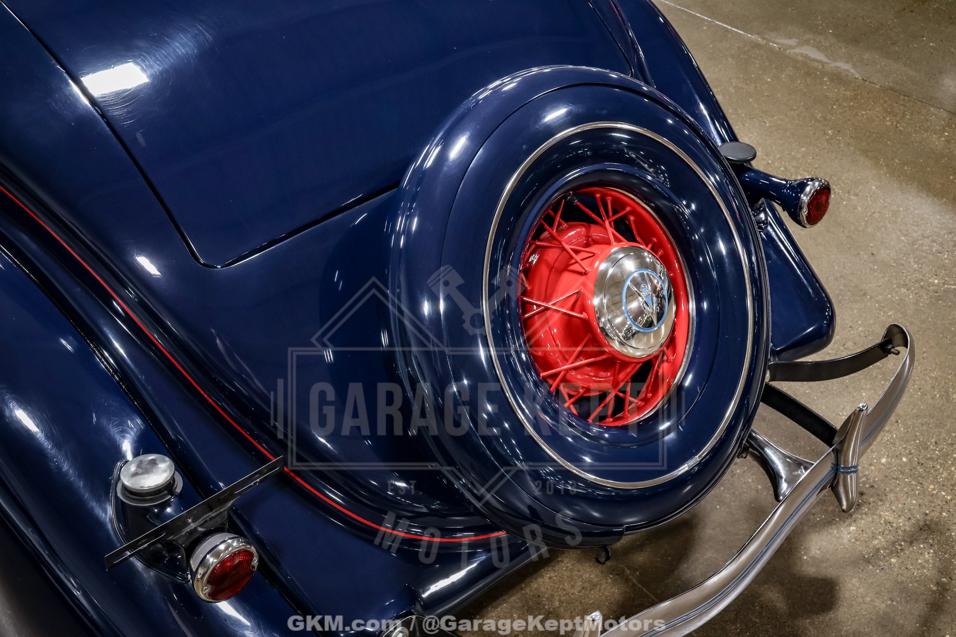 1935 Ford Model 48 39