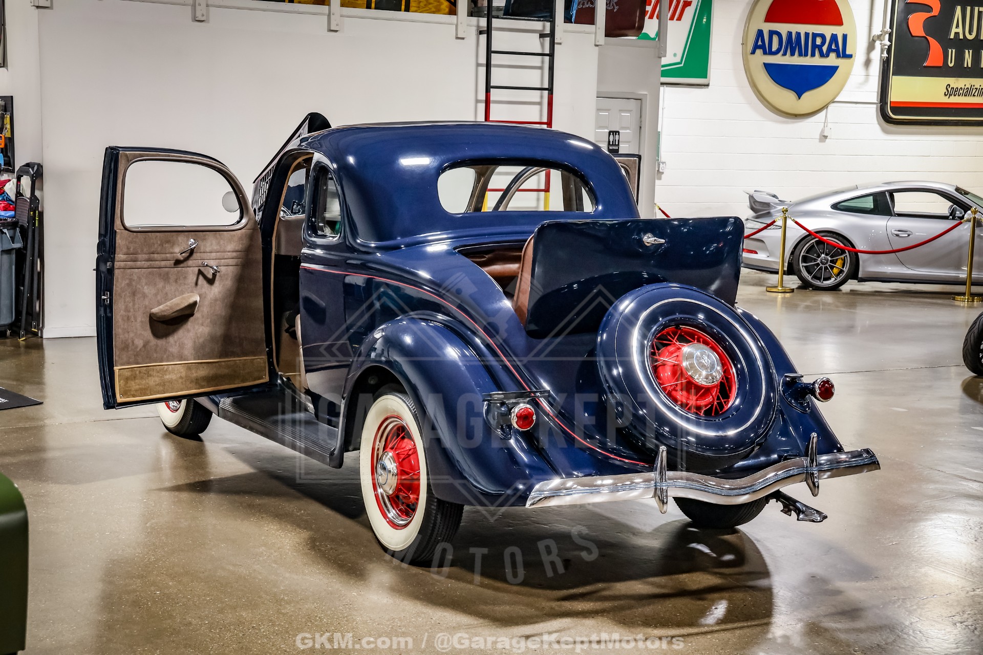 1935 Ford Model 48 70
