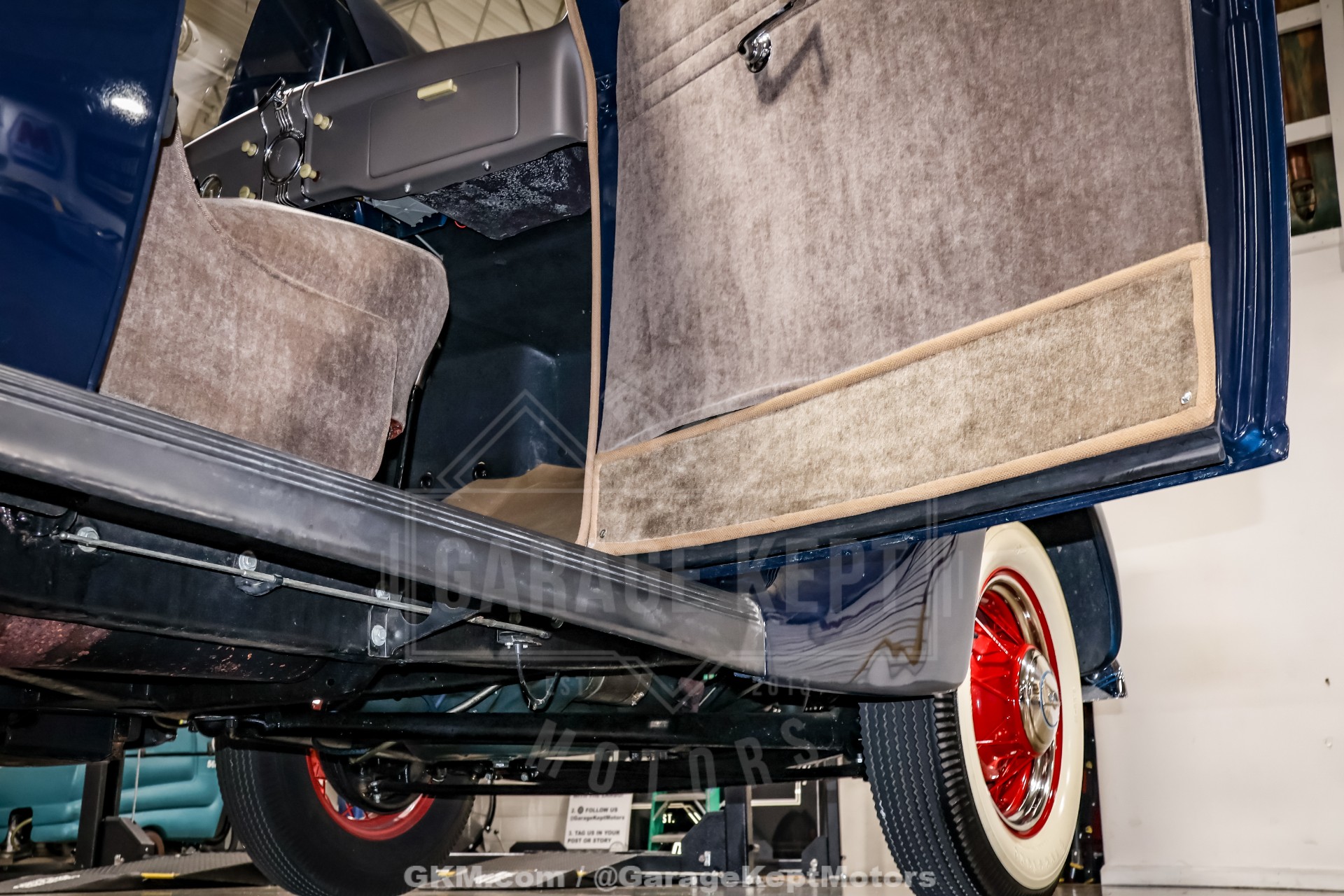 1935 Ford Model 48 74