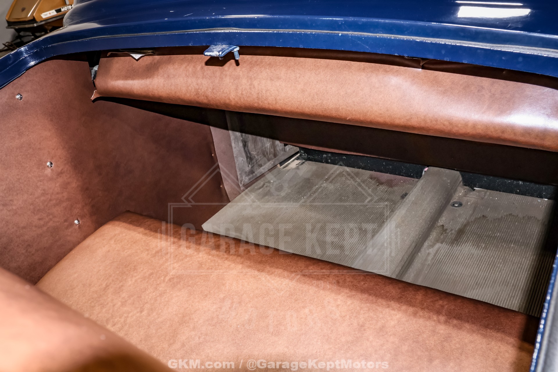 1935 Ford Model 48 92