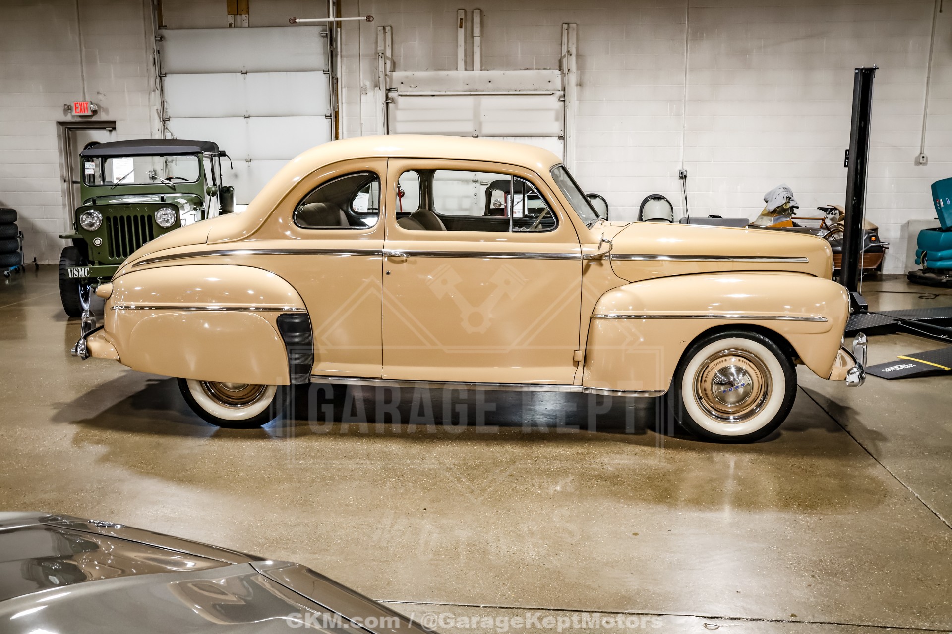 1947 Ford Deluxe 10