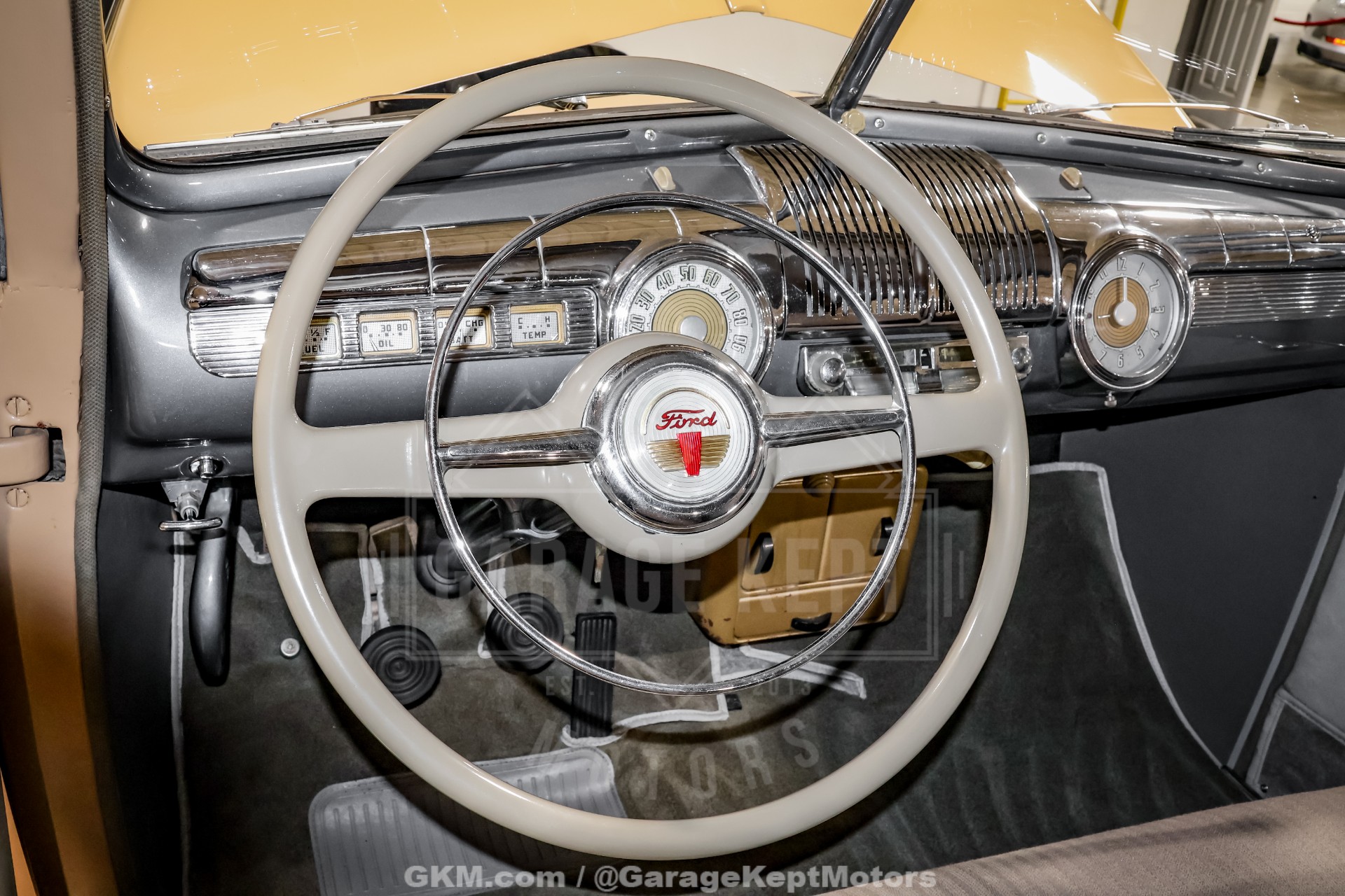 1947 Ford Deluxe 122