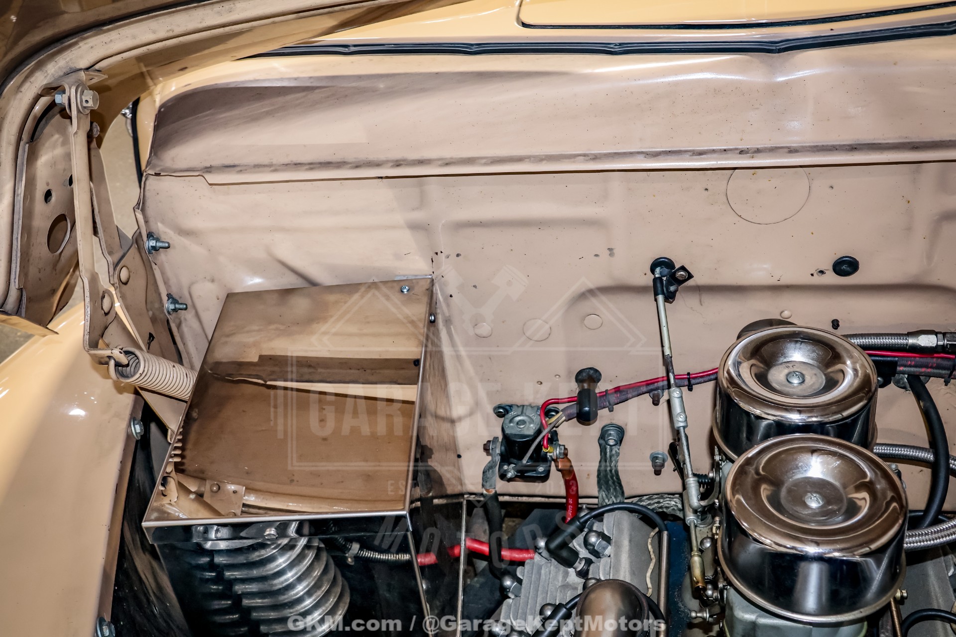 1947 Ford Deluxe 163