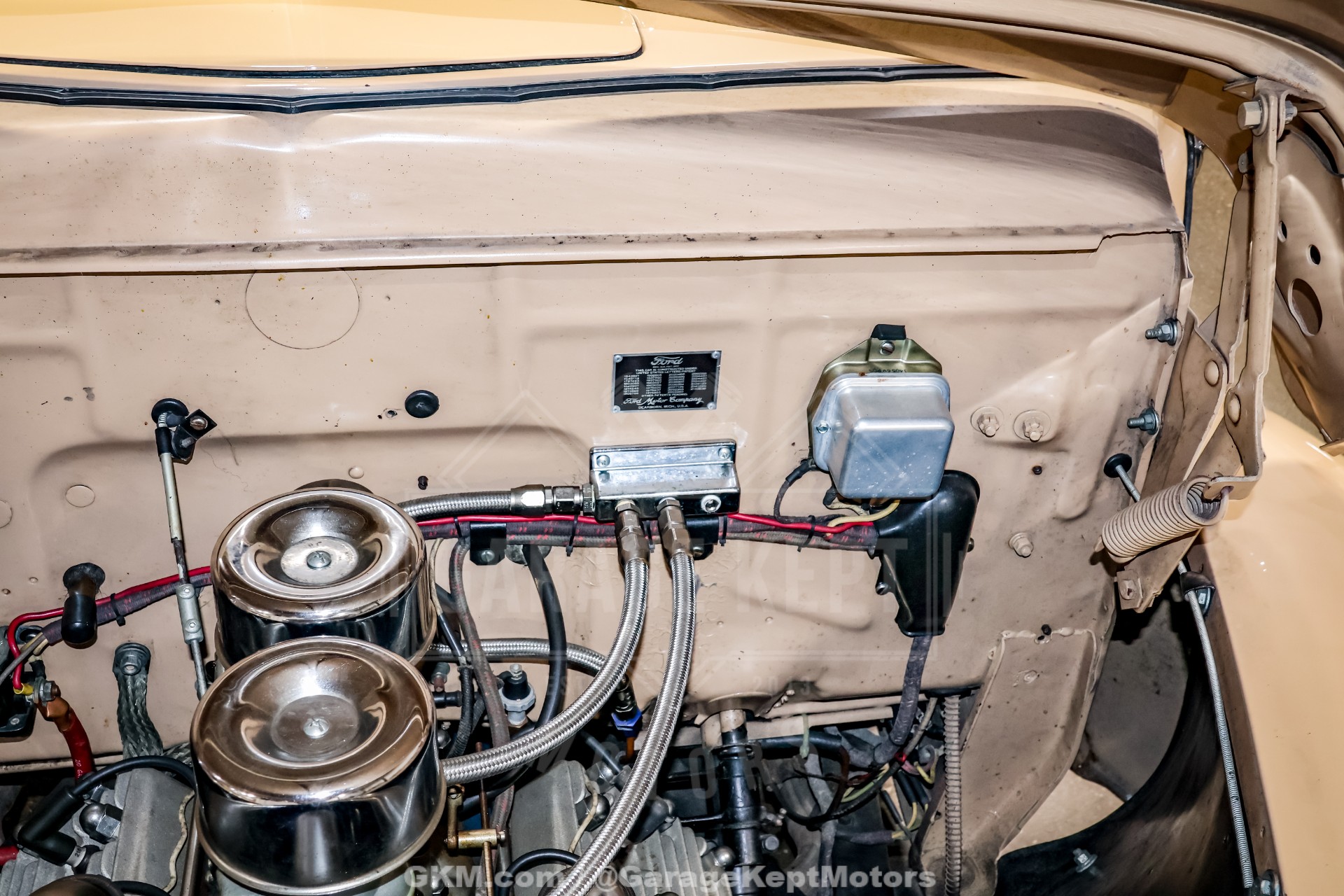 1947 Ford Deluxe 164