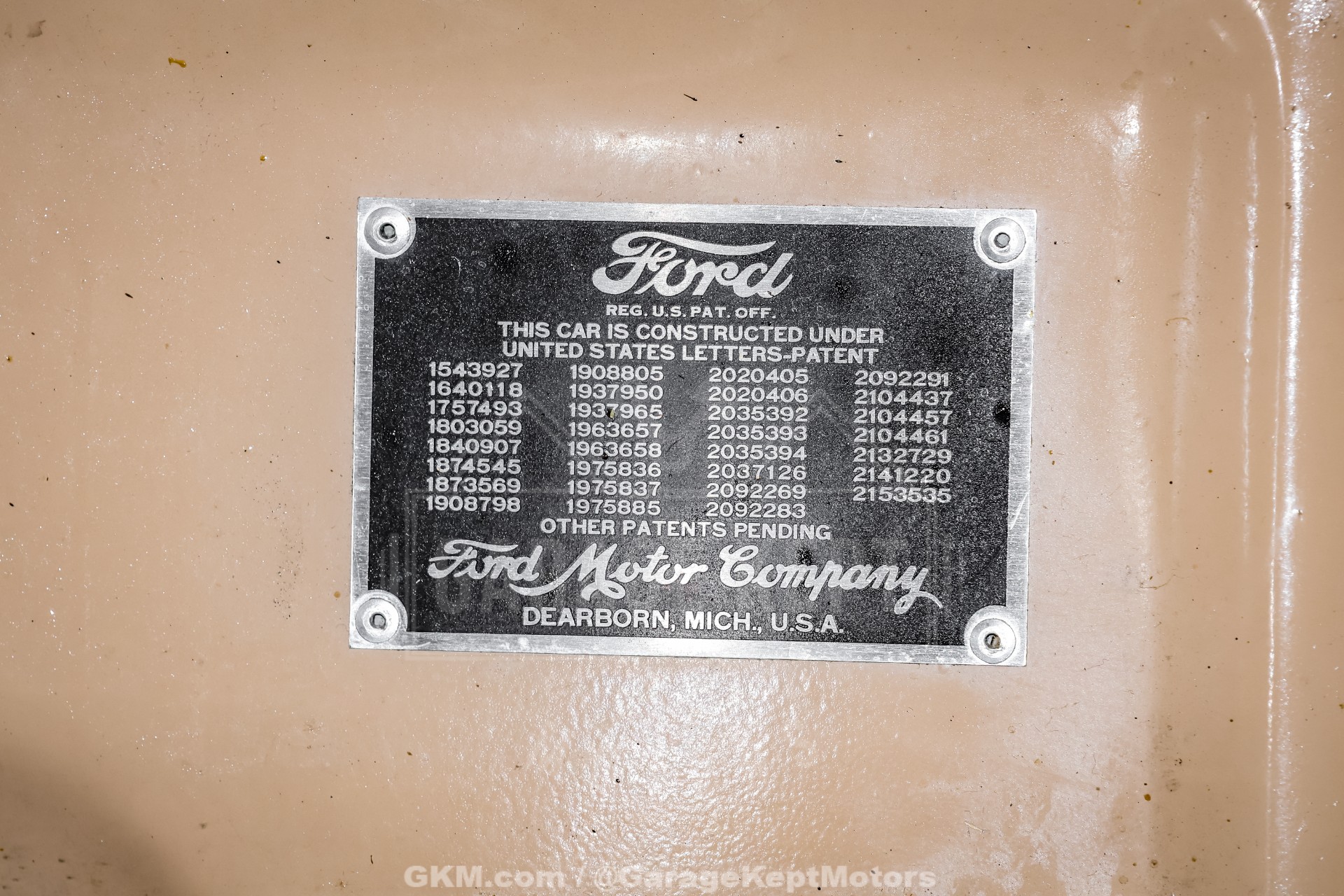 1947 Ford Deluxe 174