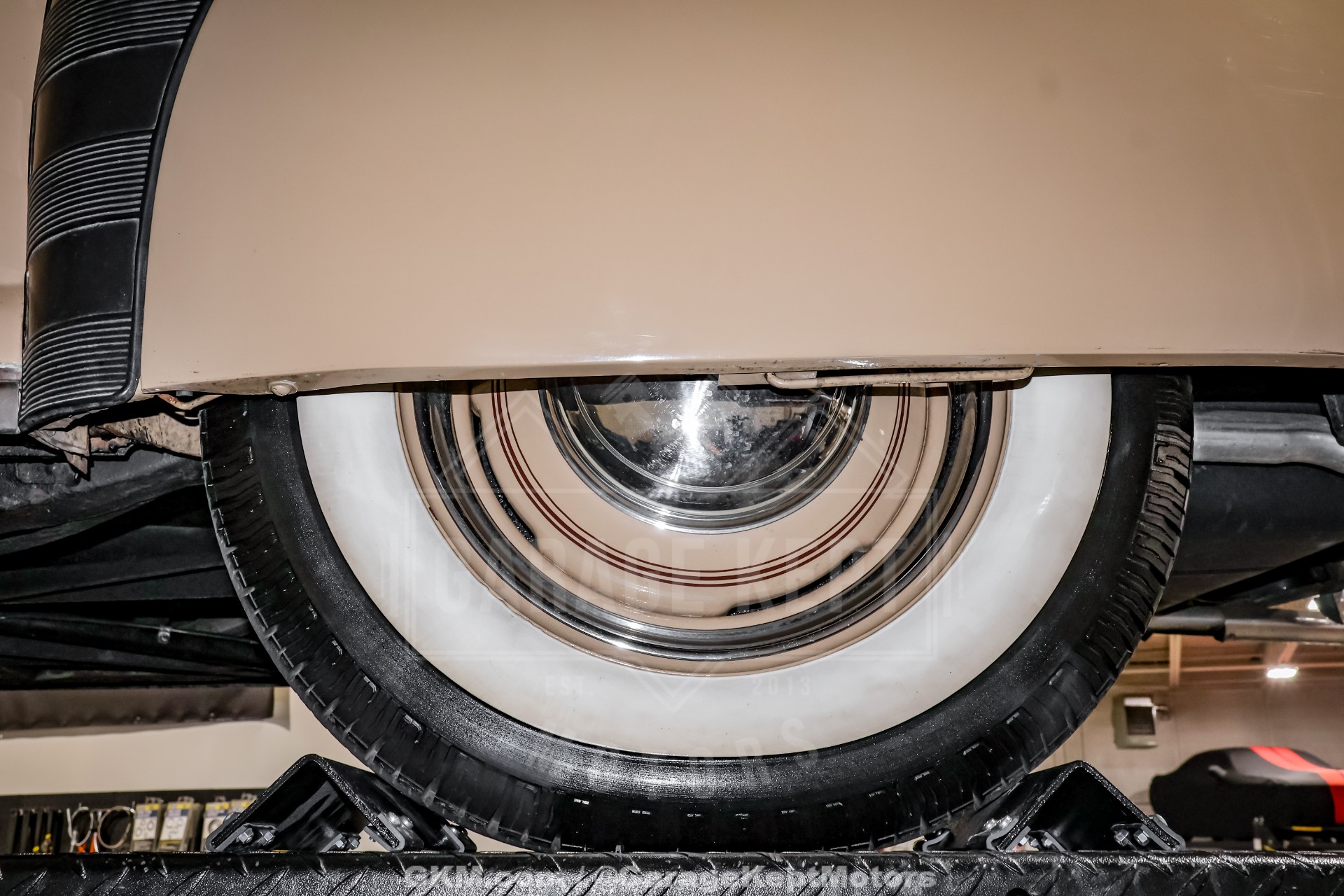 1947 Ford Deluxe 181