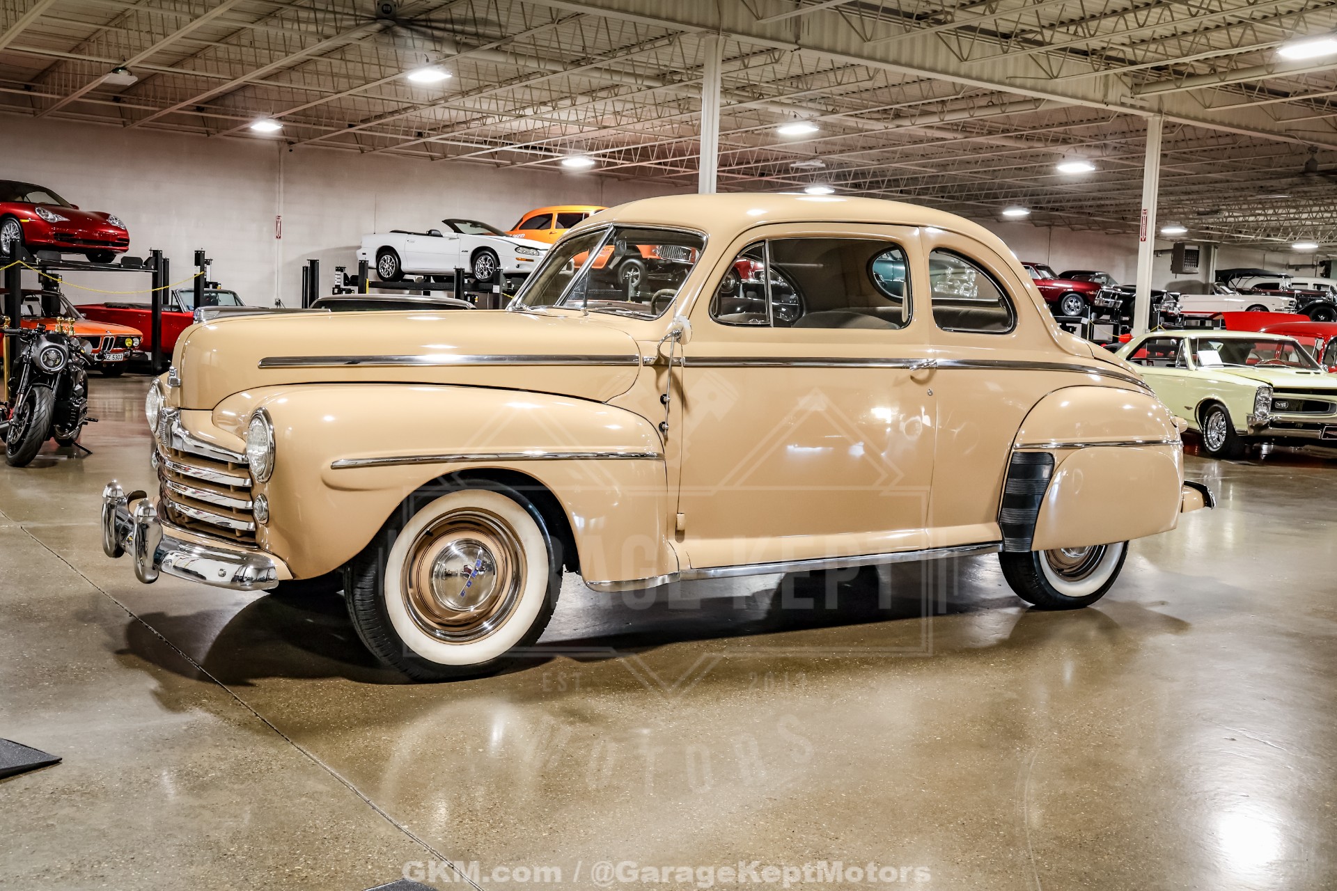 1947 Ford Deluxe 4