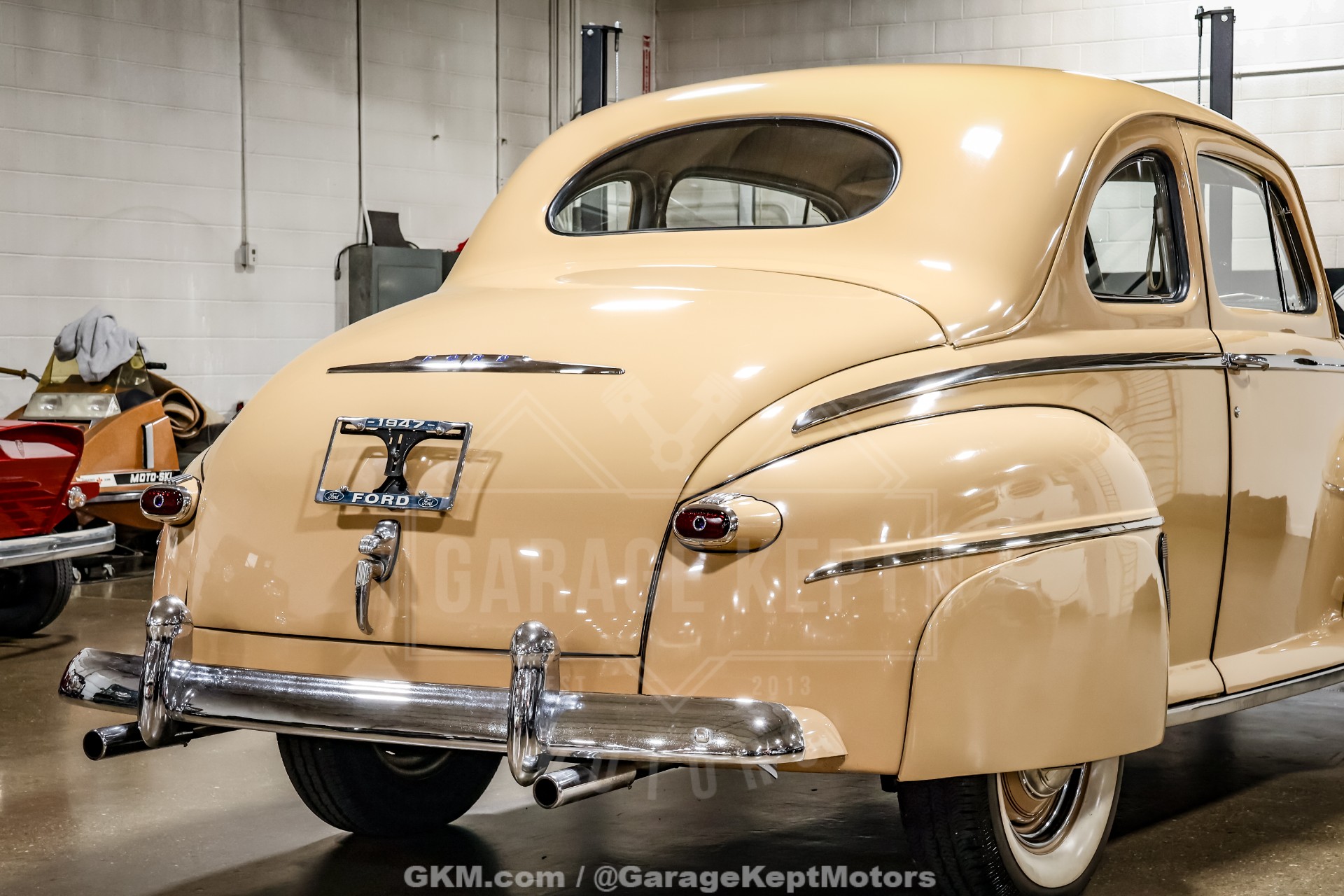 1947 Ford Deluxe 51