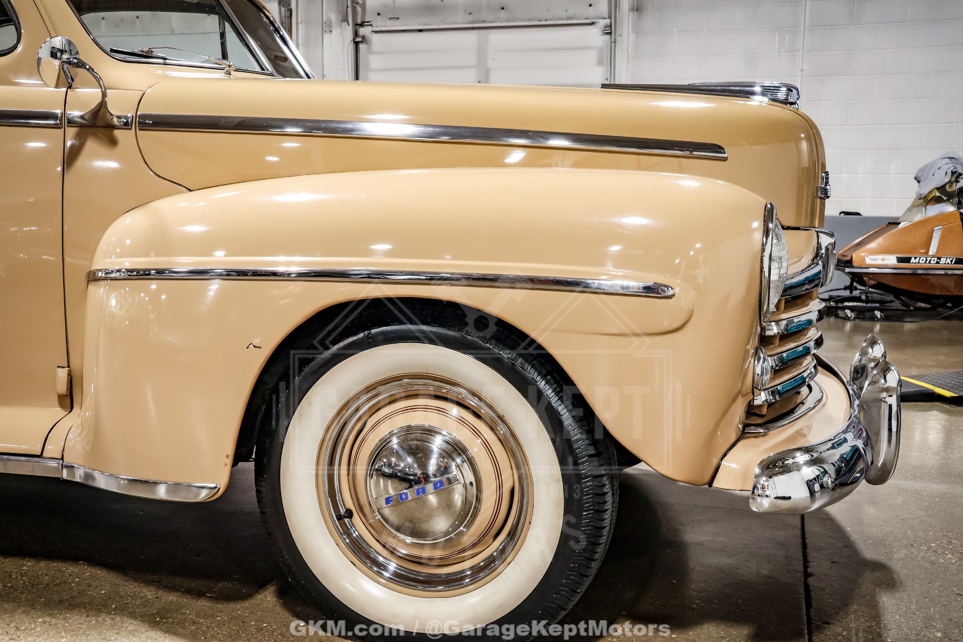 1947 Ford Deluxe 64