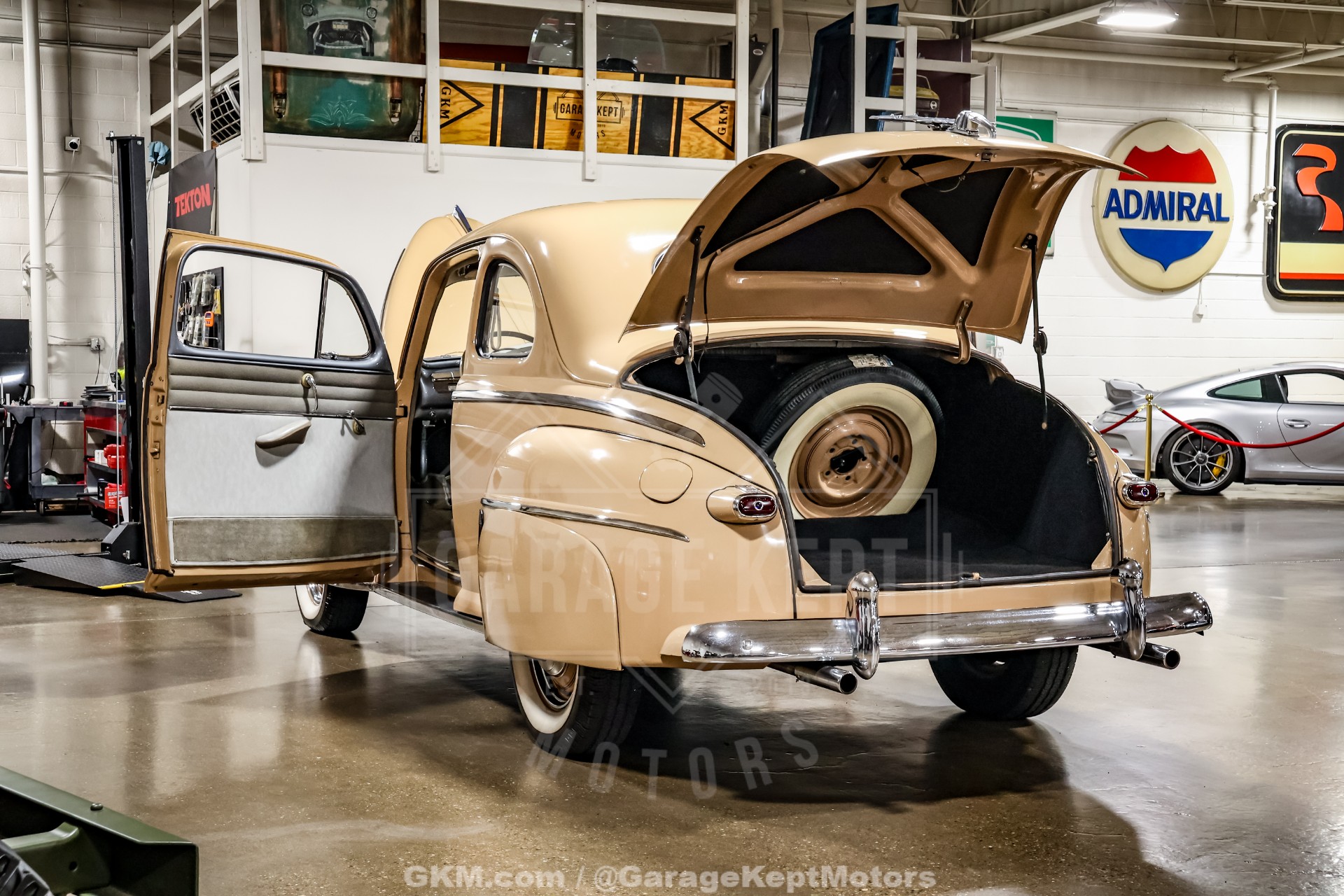 1947 Ford Deluxe 69