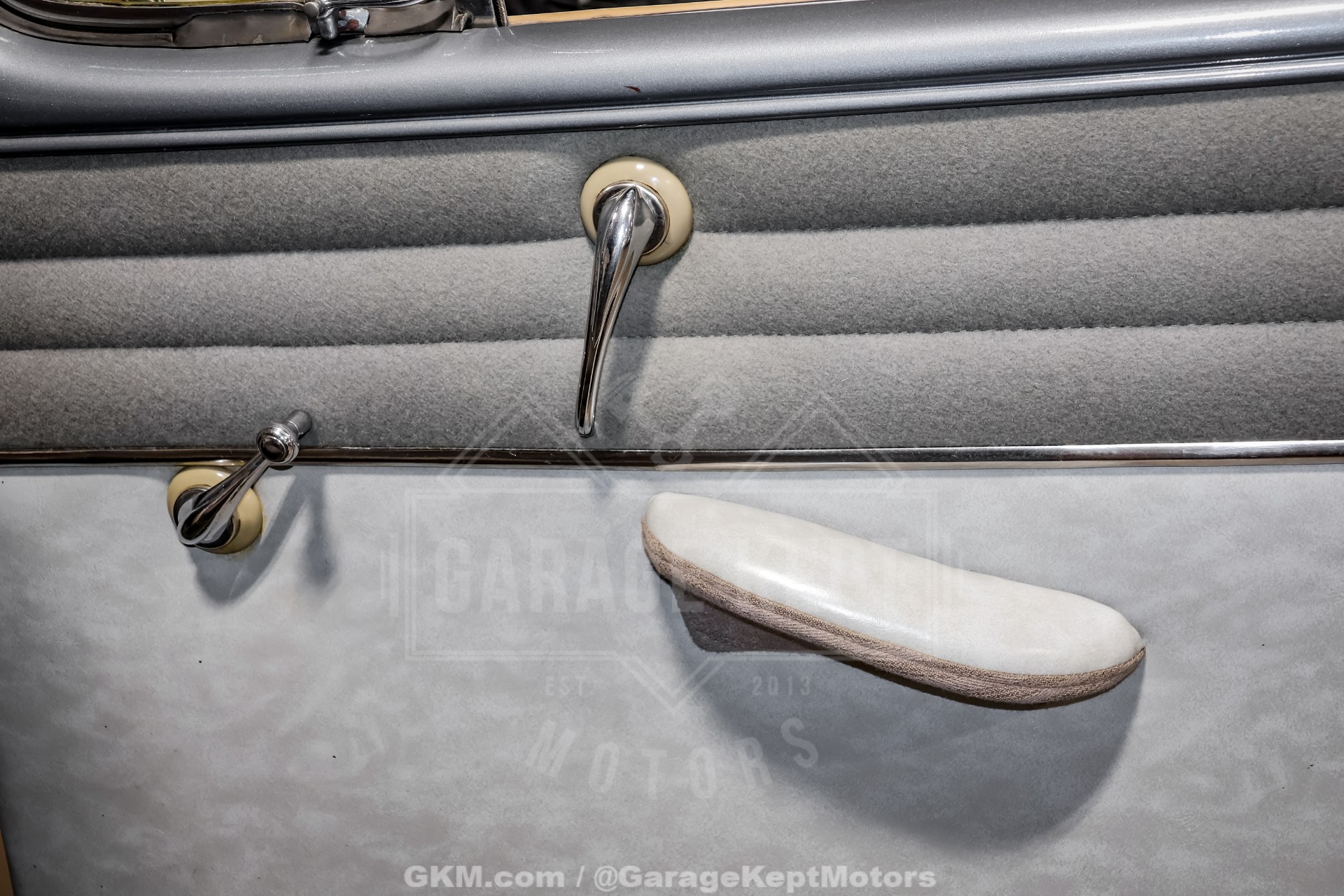 1947 Ford Deluxe 72