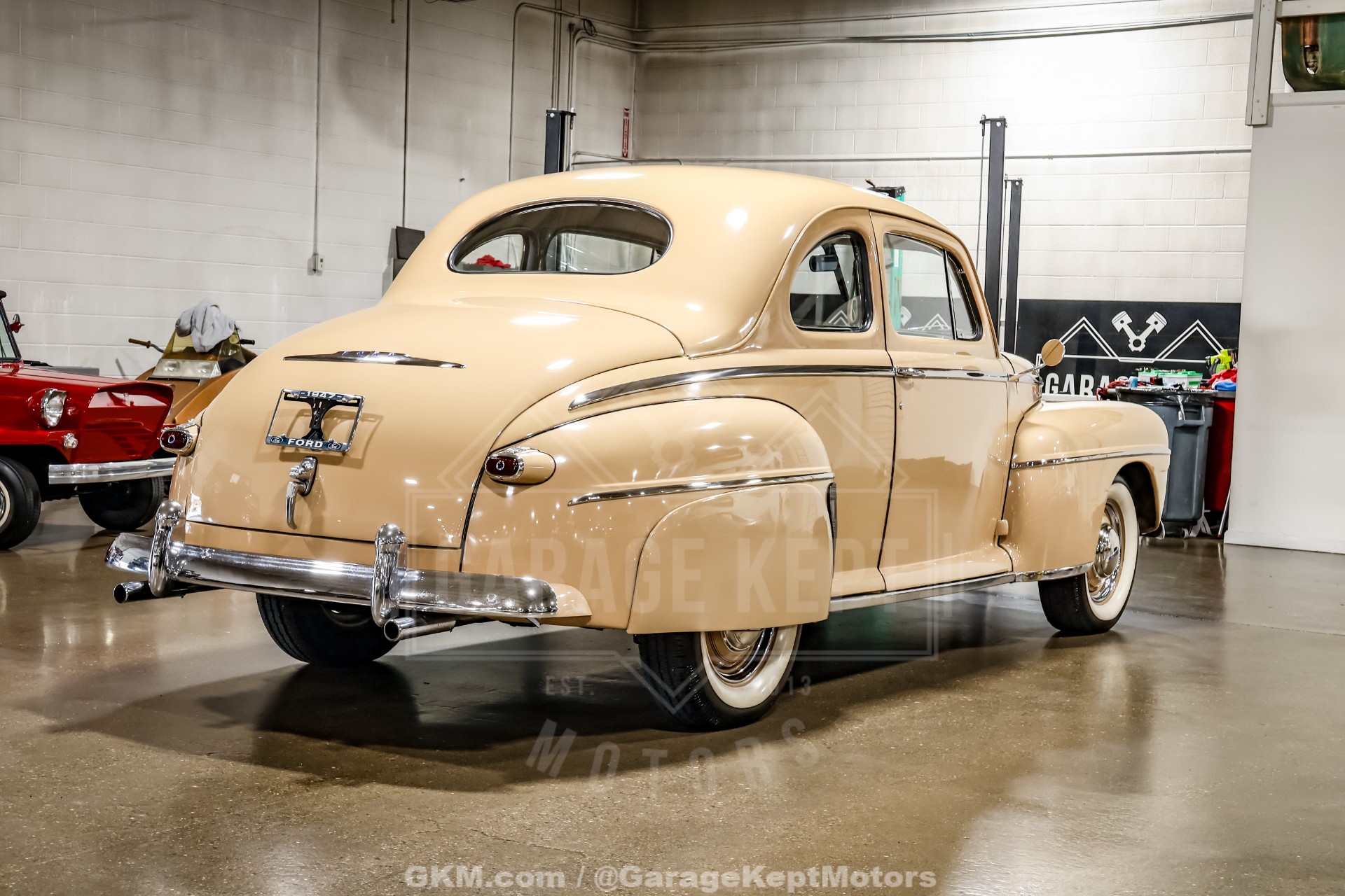 1947 Ford Deluxe 8