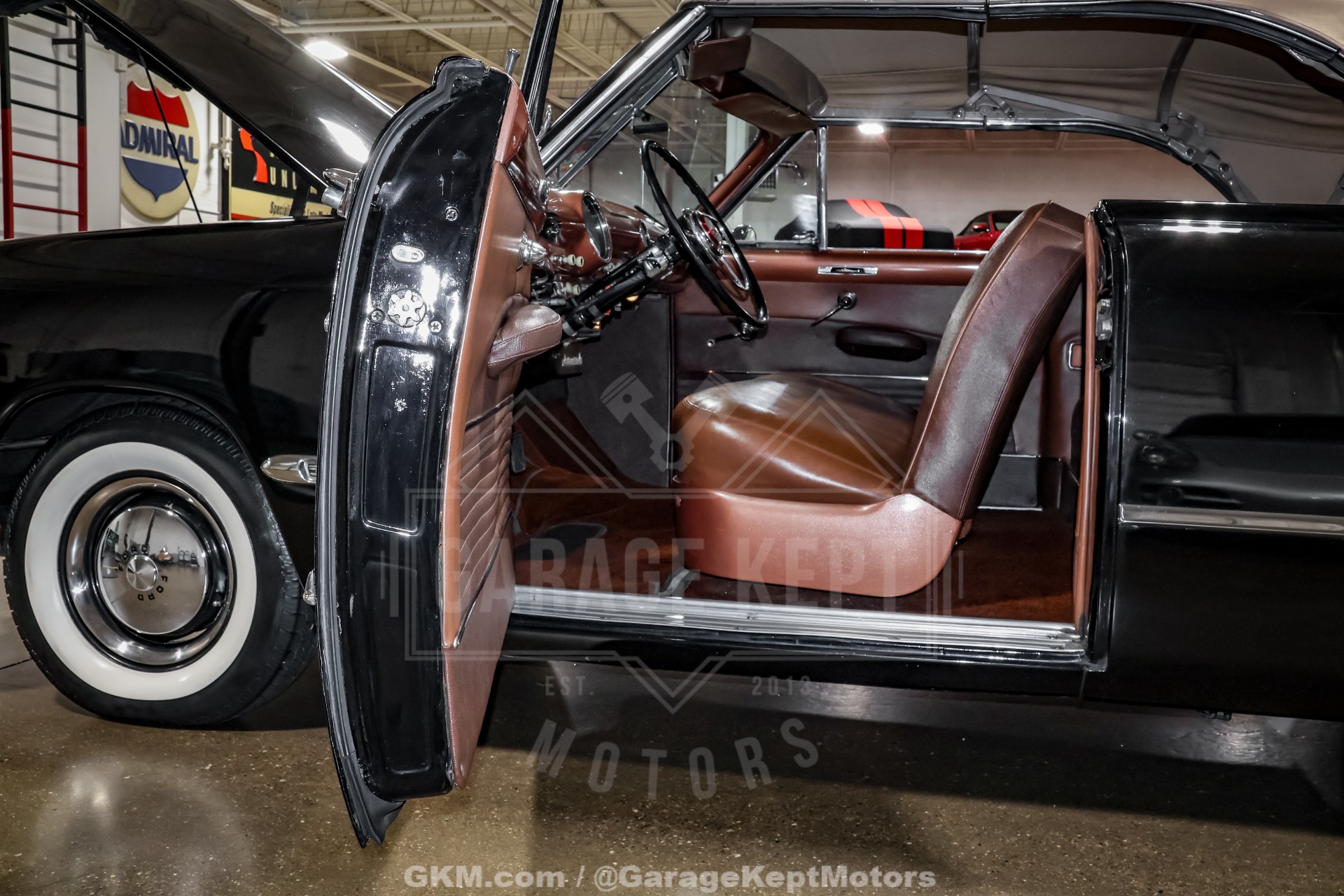 1950 Ford Custom Deluxe 105