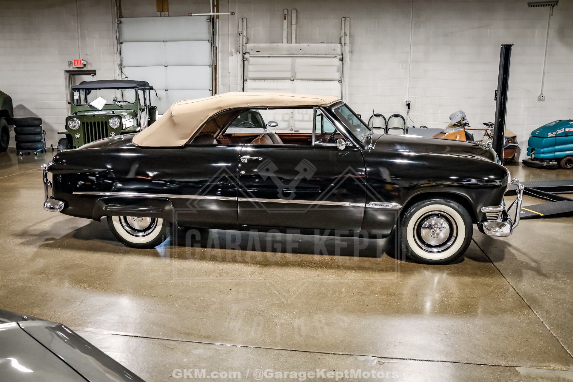 1950 Ford Custom Deluxe 25