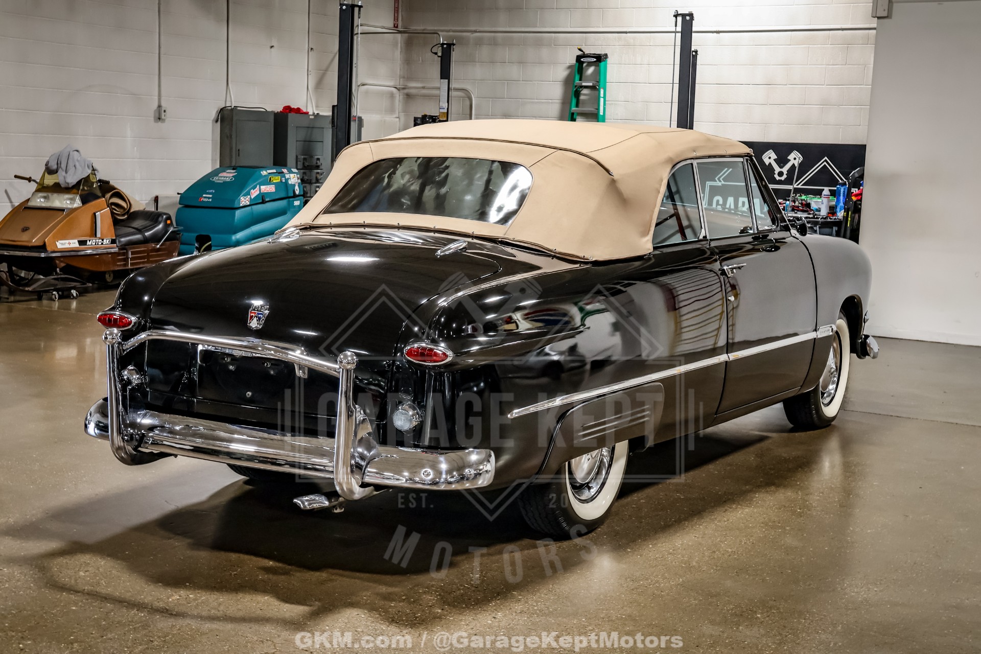 1950 Ford Custom Deluxe 6