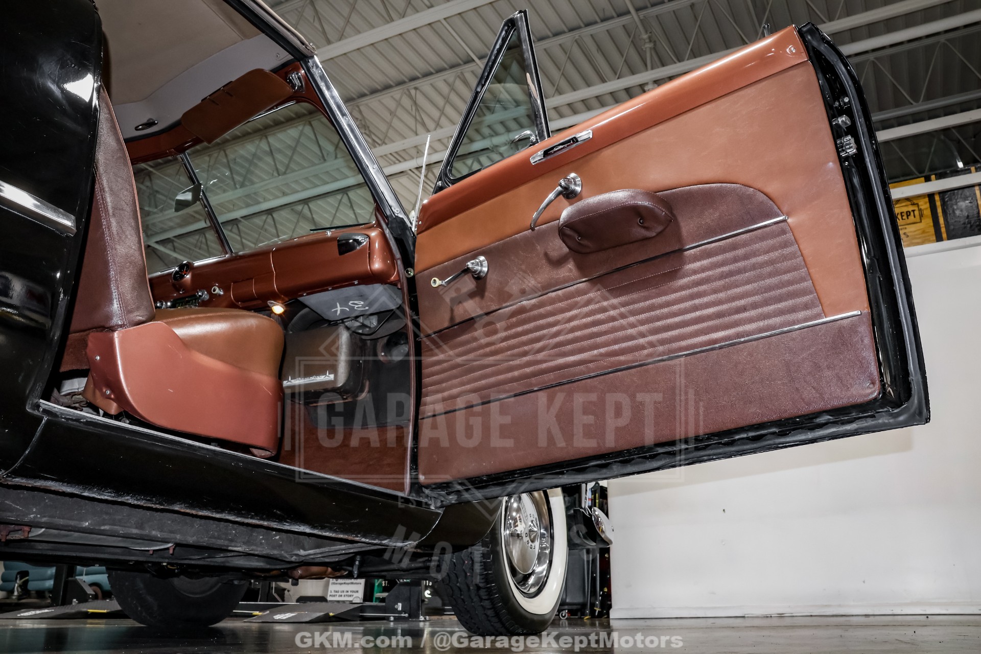 1950 Ford Custom Deluxe 75