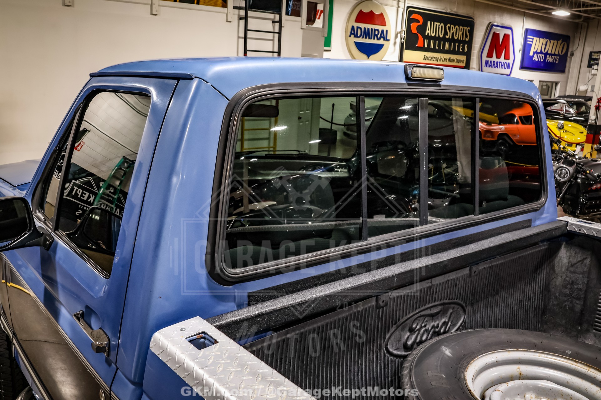 1992 Ford F-250 35