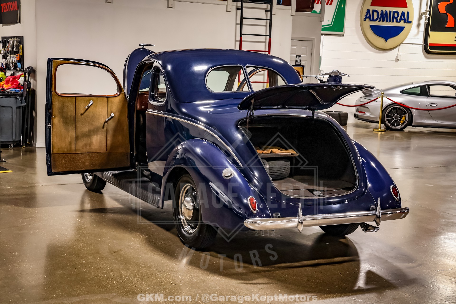 1938 Ford Coupe 64