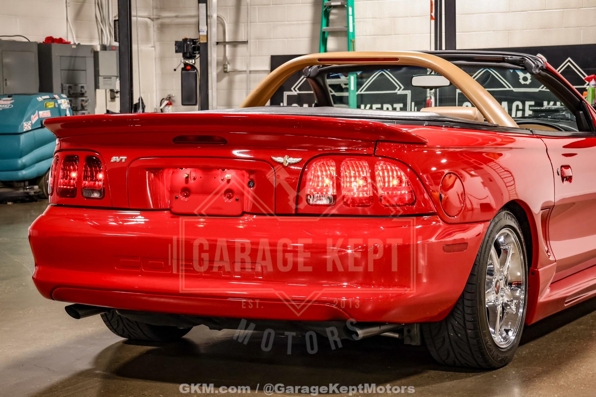 1997 Ford Mustang SVT Cobra 44