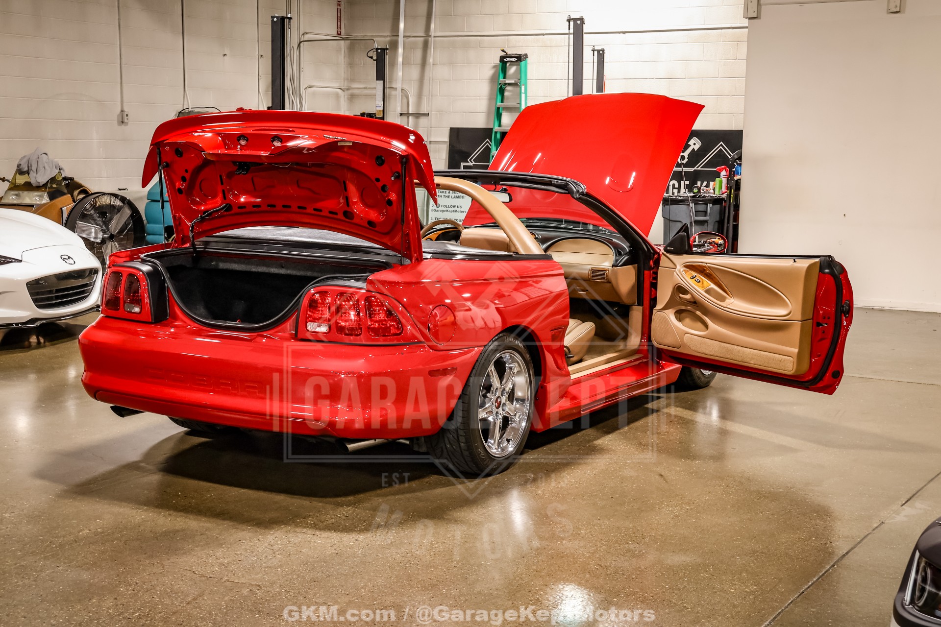 1997 Ford Mustang SVT Cobra 64
