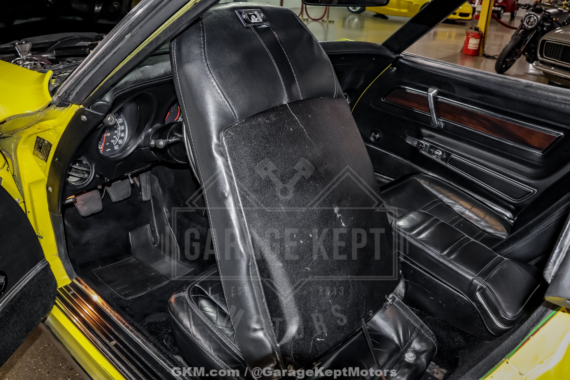 1975 Chevrolet Corvette 102