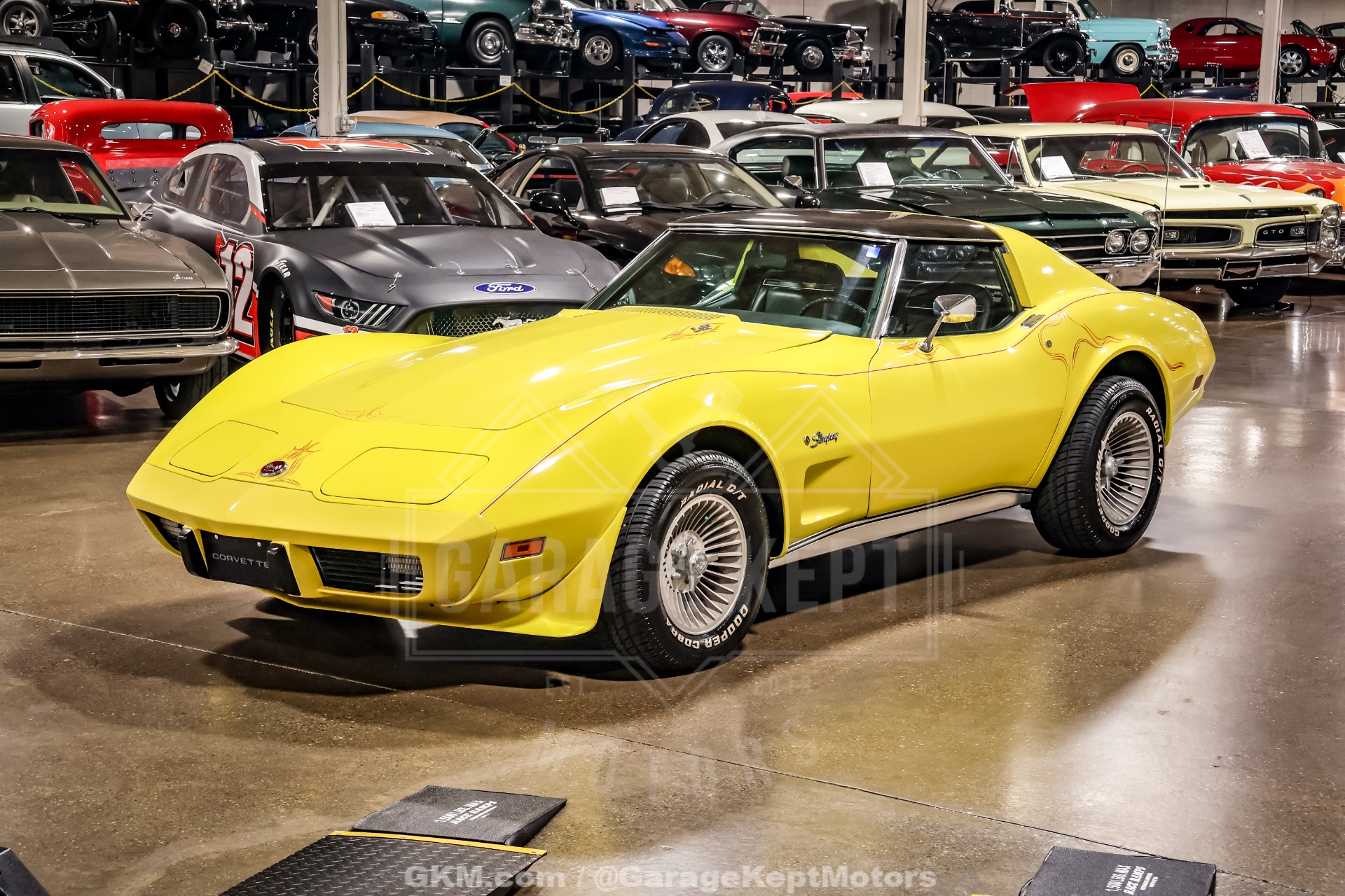 1975 Chevrolet Corvette 33