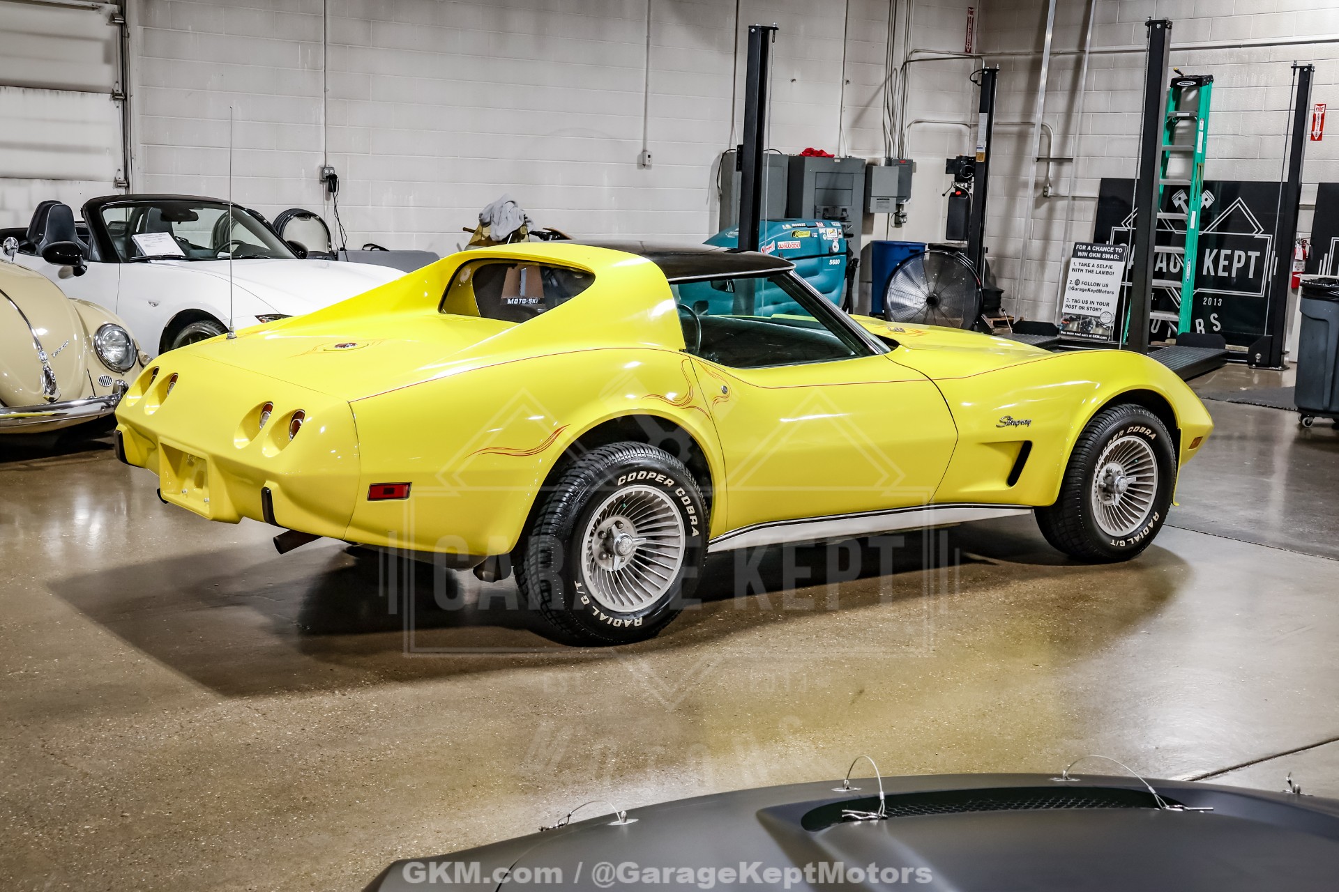1975 Chevrolet Corvette 9