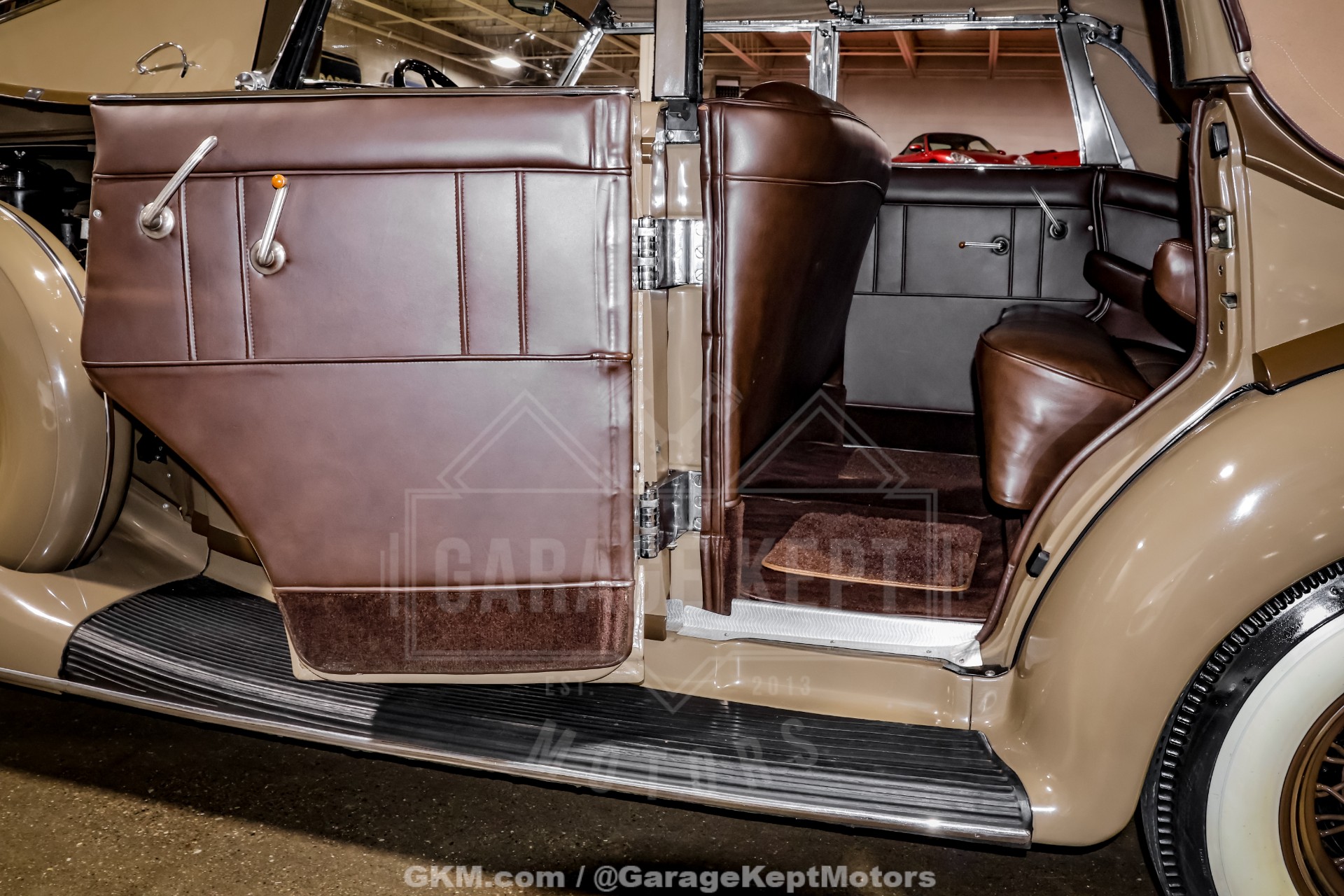 1935 Auburn 851 121