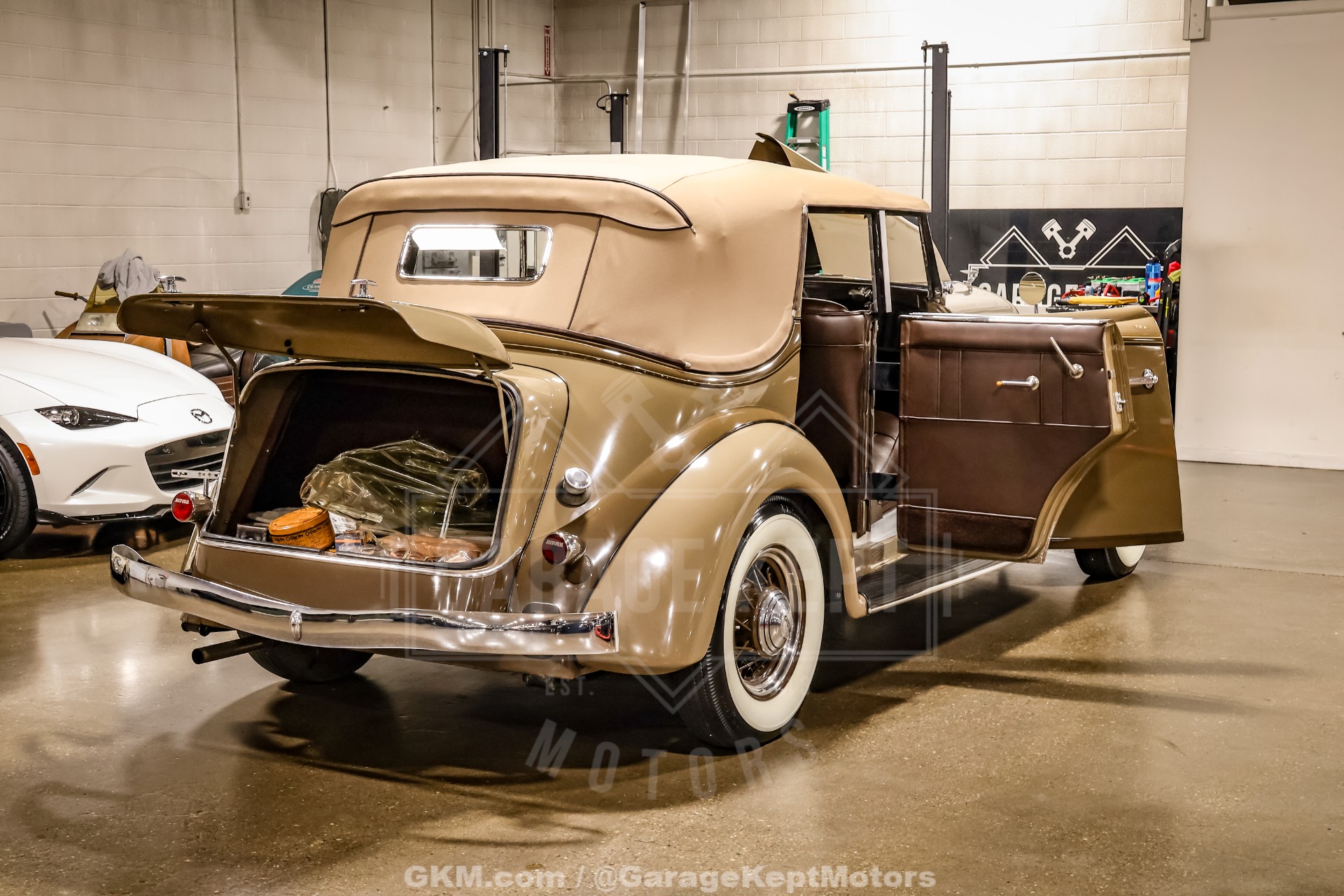 1935 Auburn 851 75