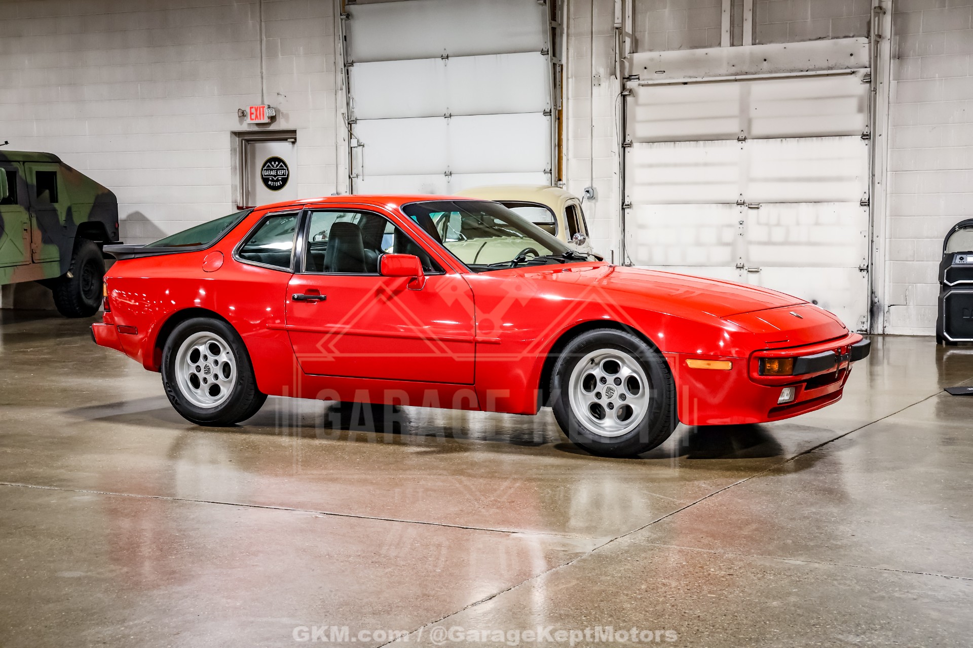 1985 Porsche 944 11