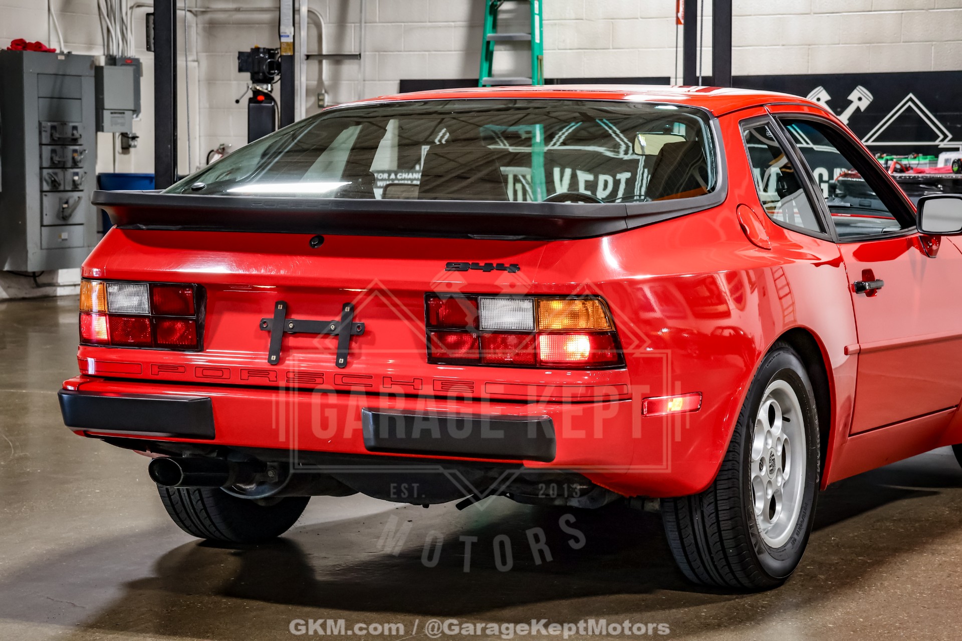 1985 Porsche 944 47