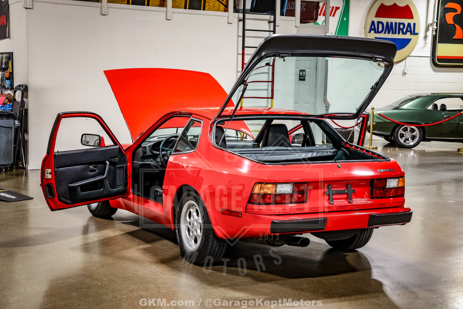 1985 Porsche 944 63