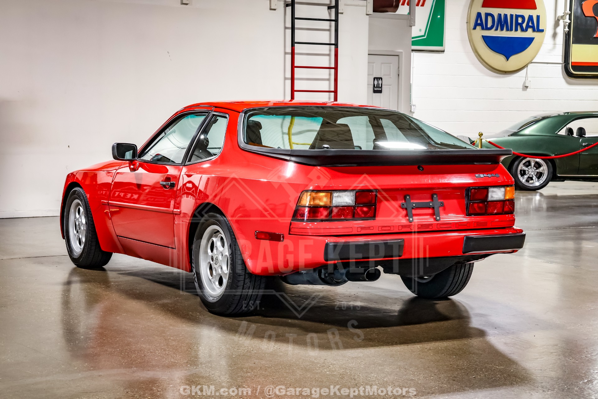 1985 Porsche 944 7