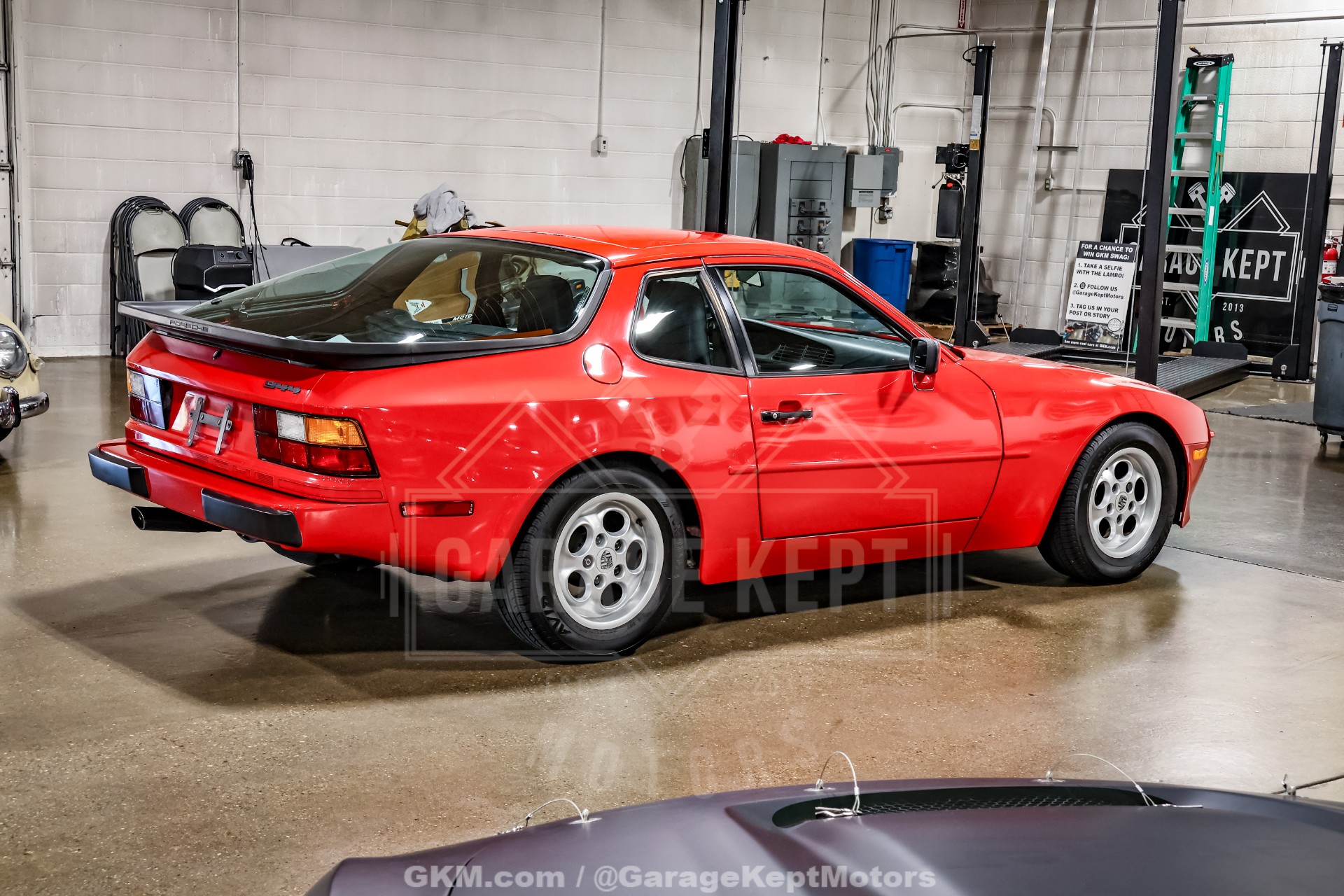 1985 Porsche 944 9