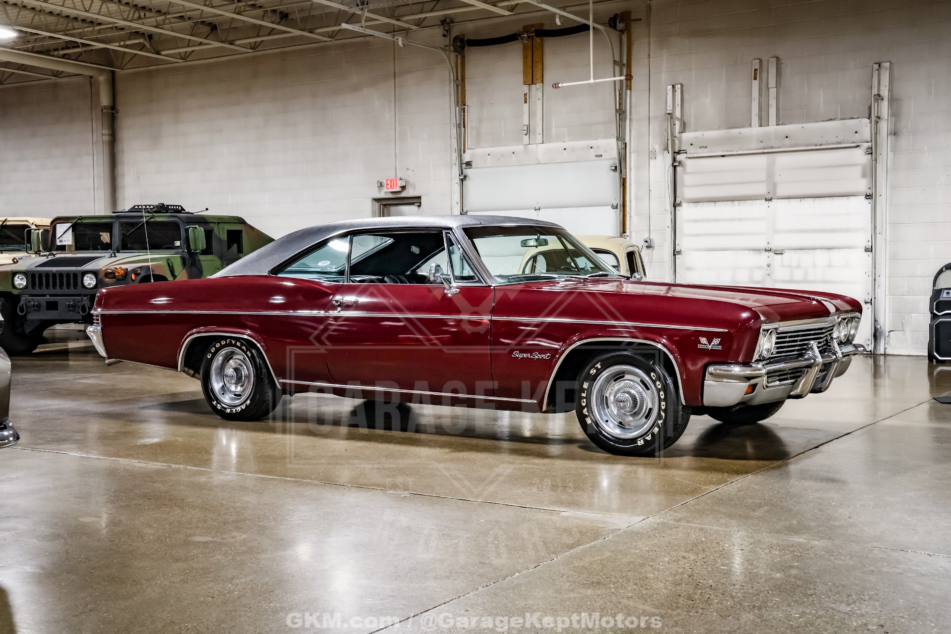 1966 Chevrolet Impala SS 11