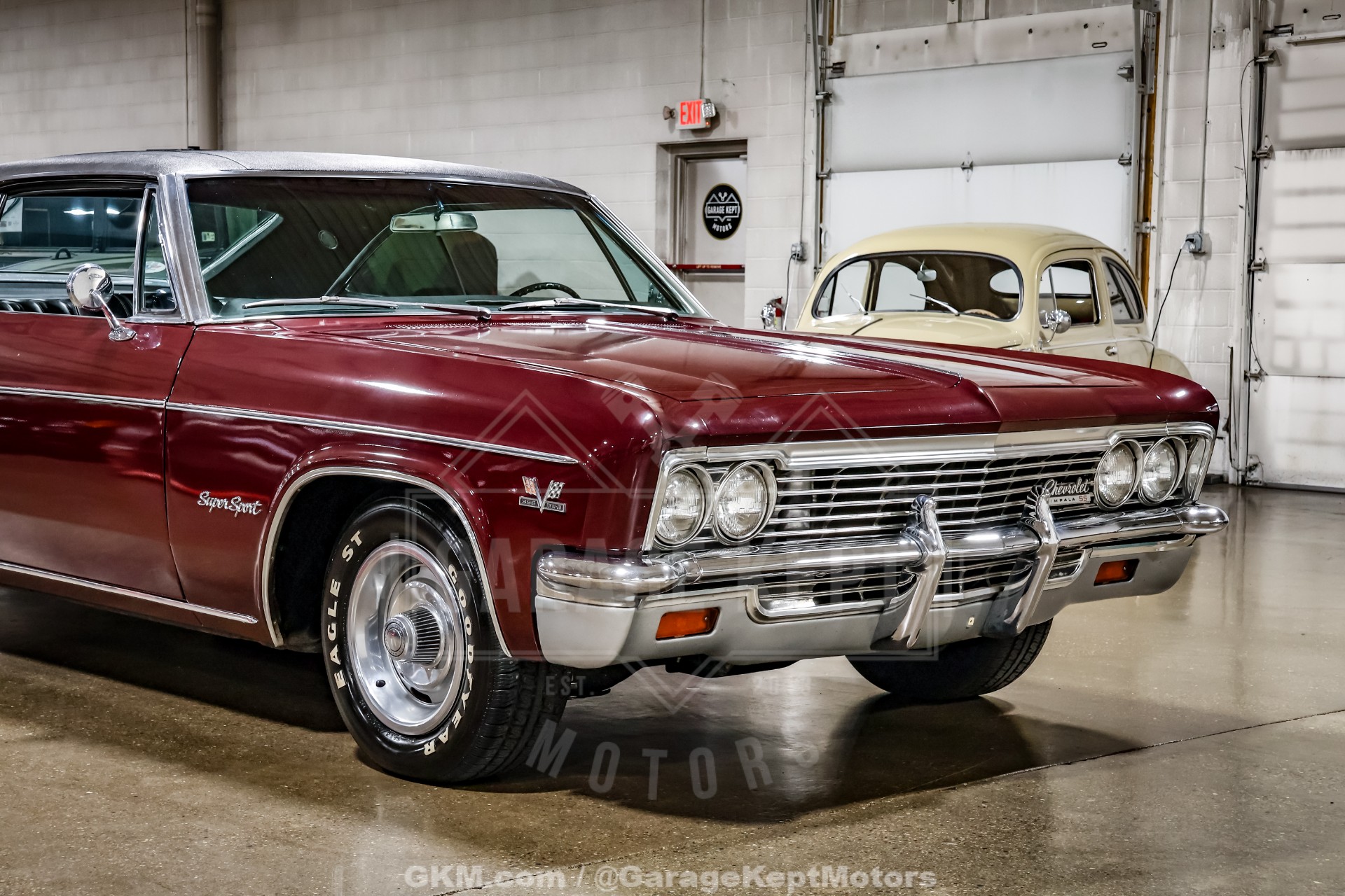 1966 Chevrolet Impala SS 13