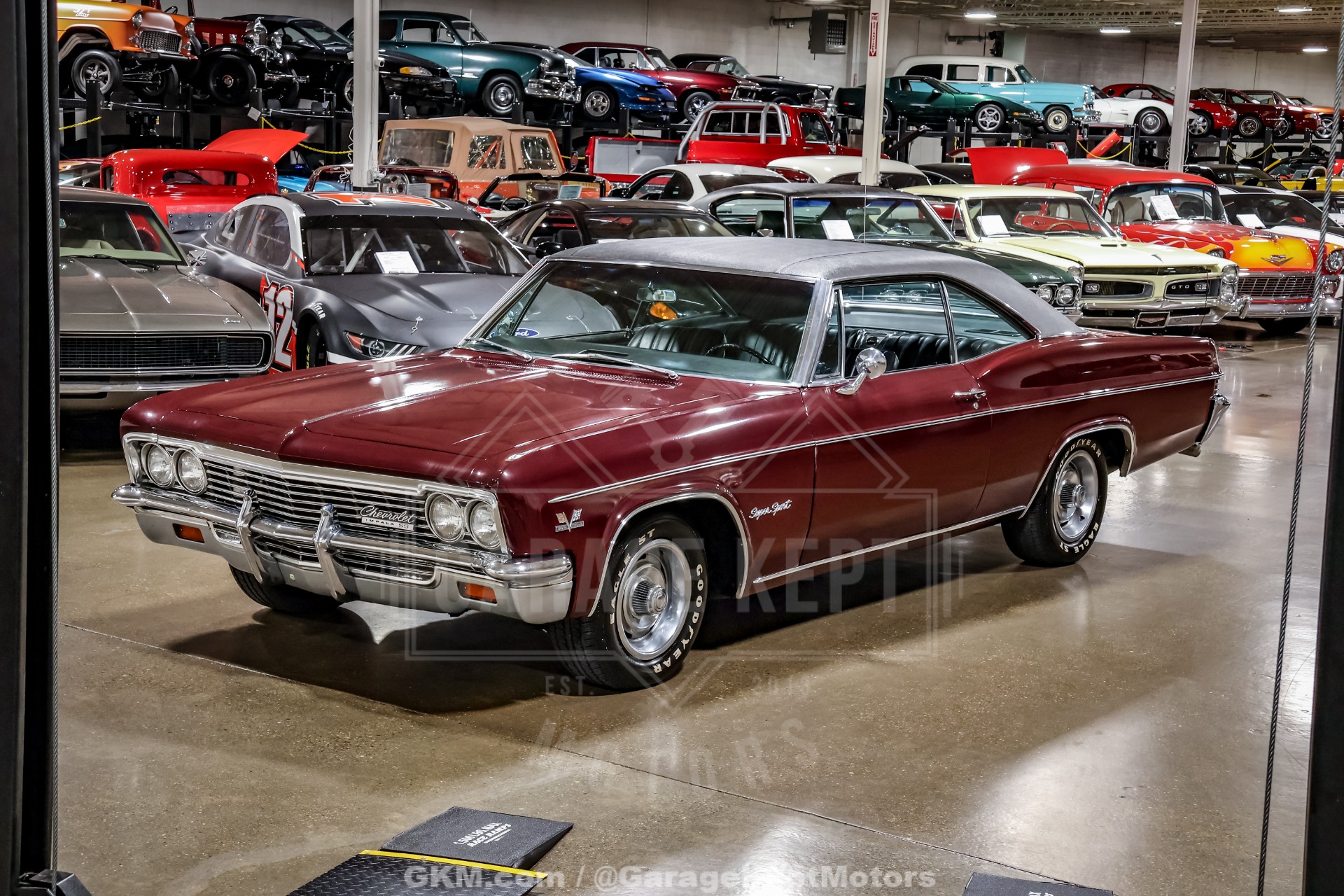1966 Chevrolet Impala SS 31
