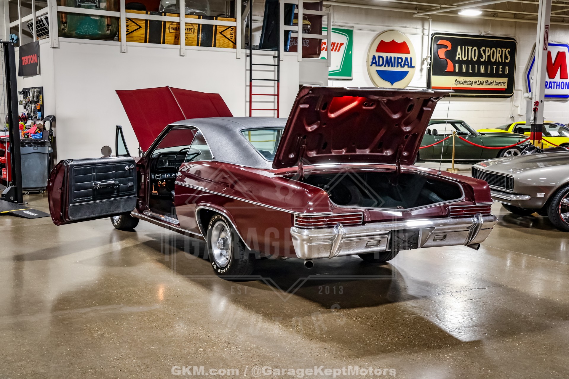 1966 Chevrolet Impala SS 64
