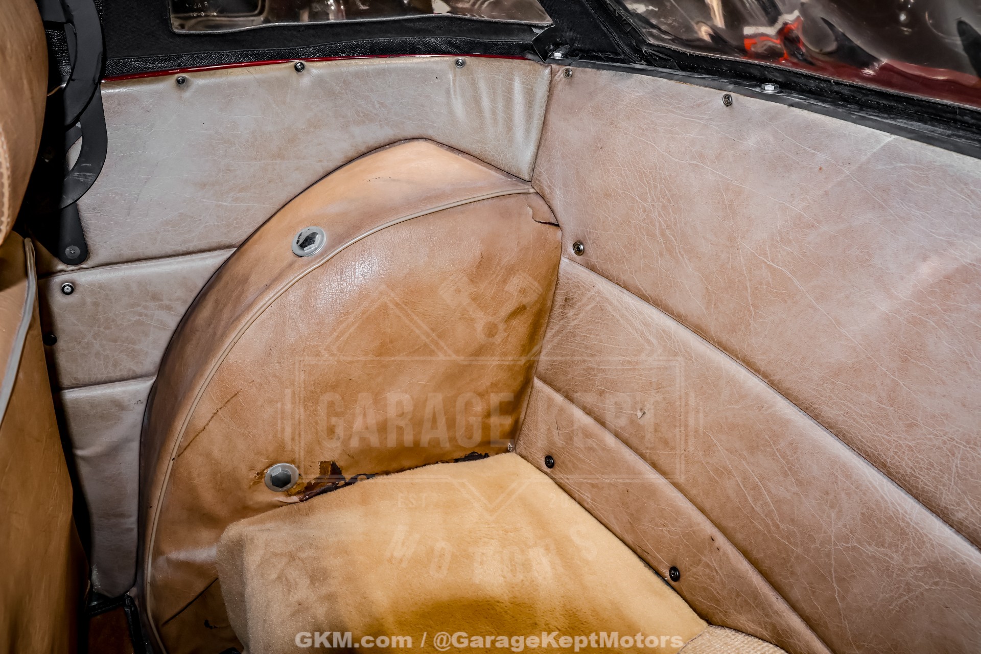 1976 Triumph TR6 18