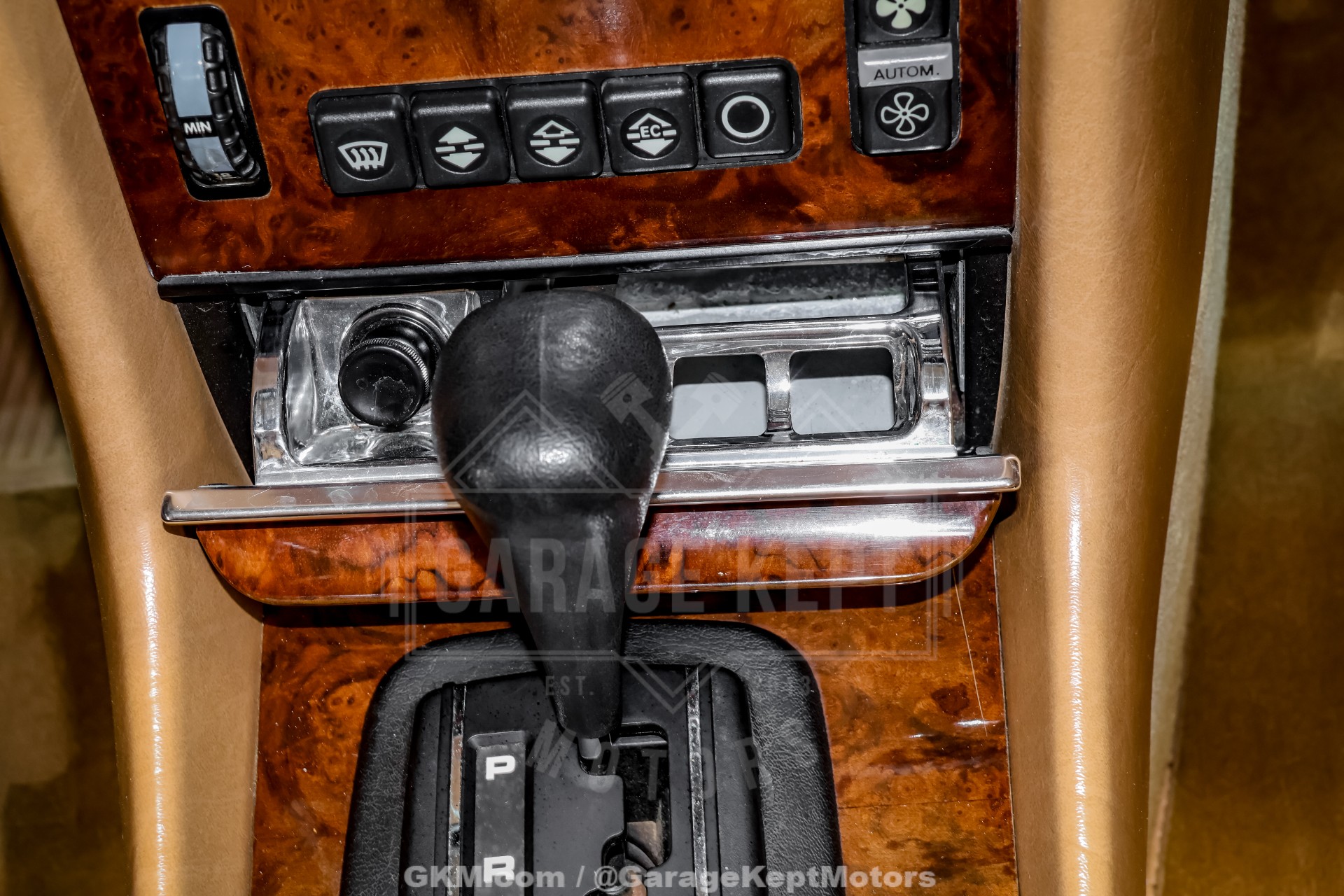 1985 Mercedes-Benz 380-Class 153