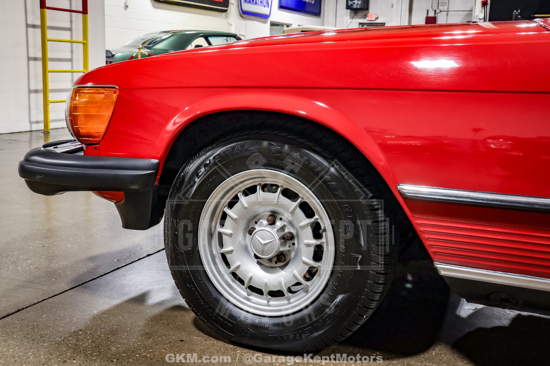 1985 Mercedes-Benz 380-Class 34
