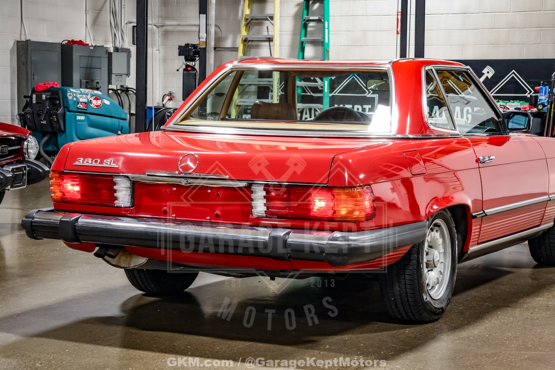 1985 Mercedes-Benz 380-Class 48