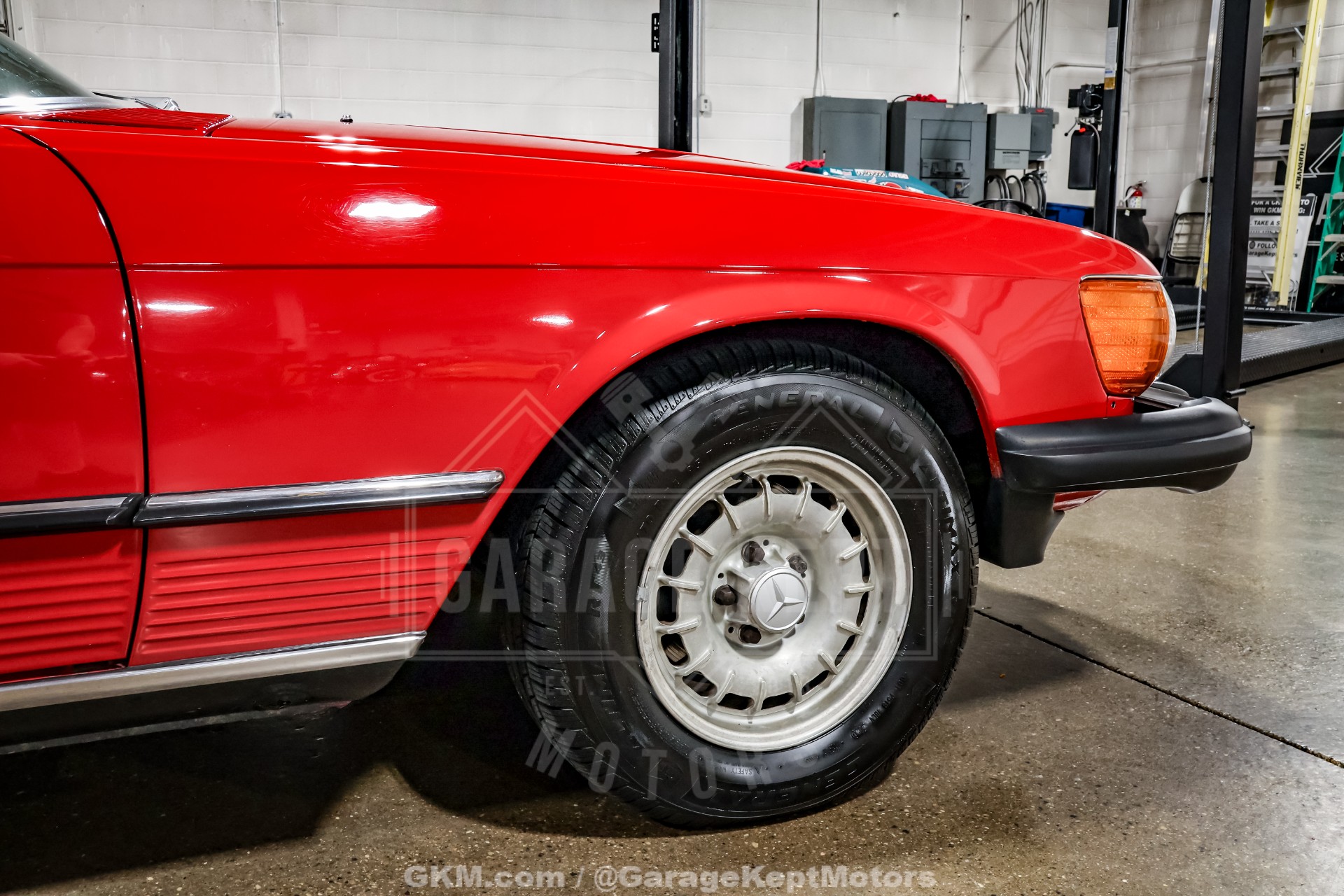 1985 Mercedes-Benz 380-Class 59