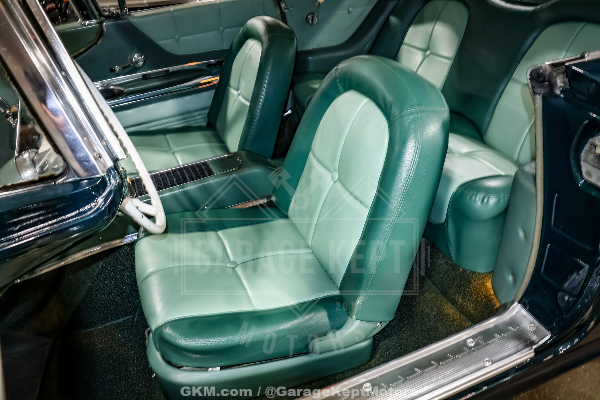 1960 Ford Thunderbird 104