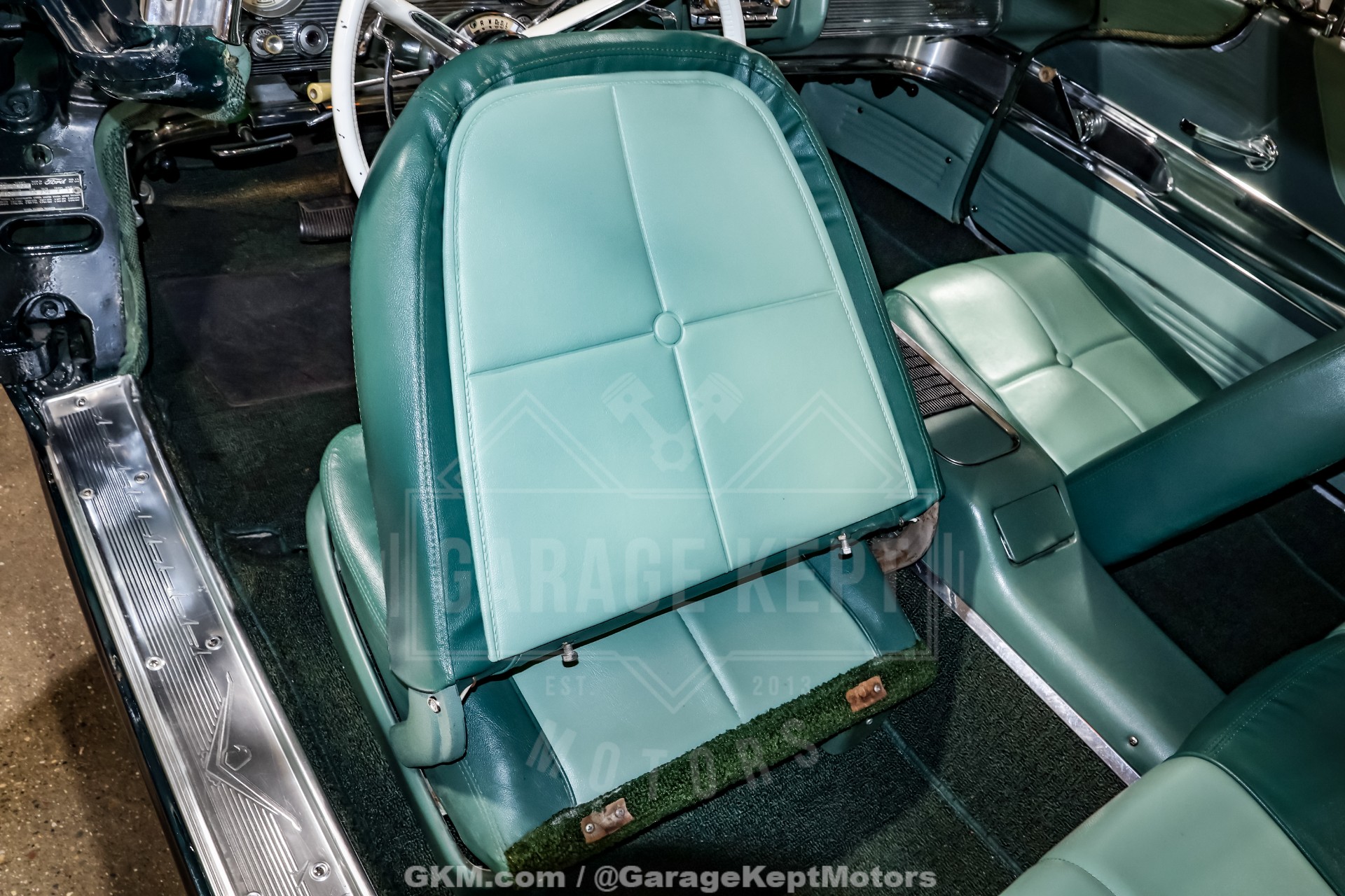 1960 Ford Thunderbird 107