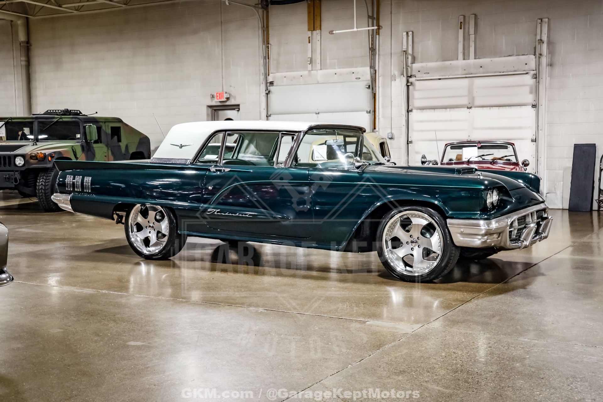 1960 Ford Thunderbird 10