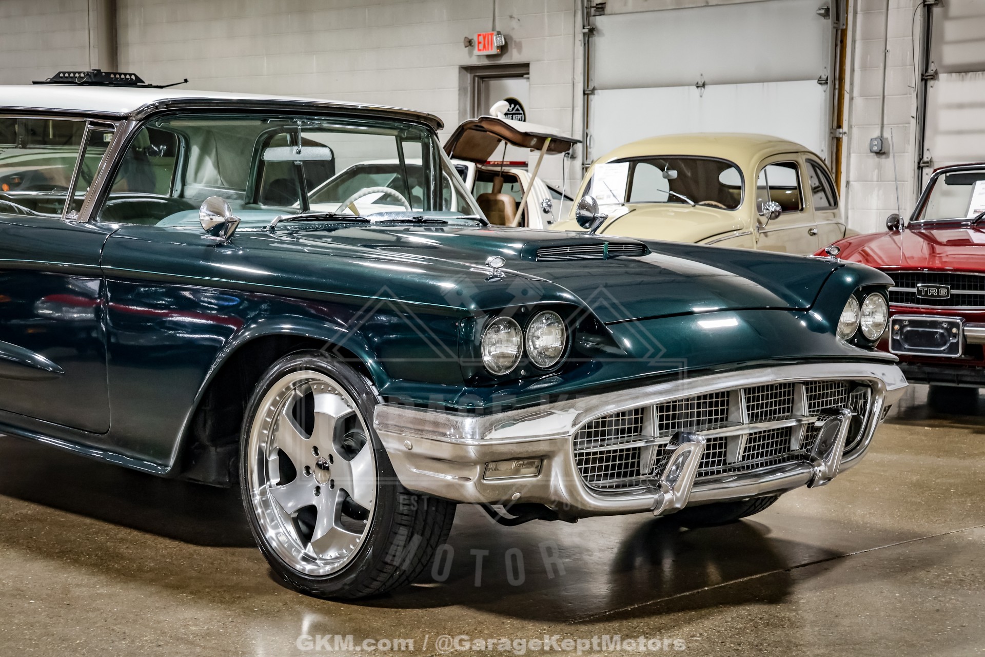 1960 Ford Thunderbird 12