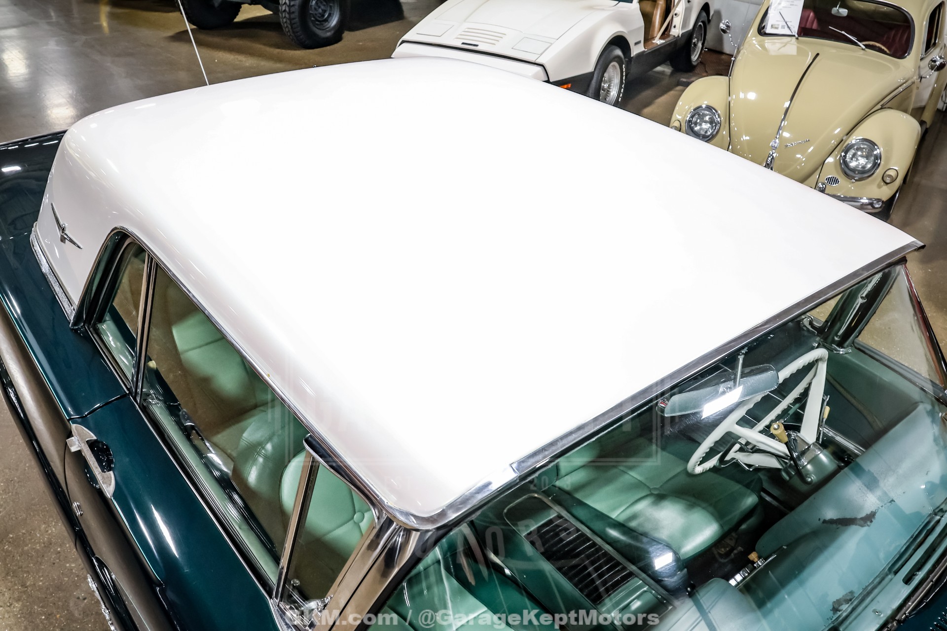 1960 Ford Thunderbird 16