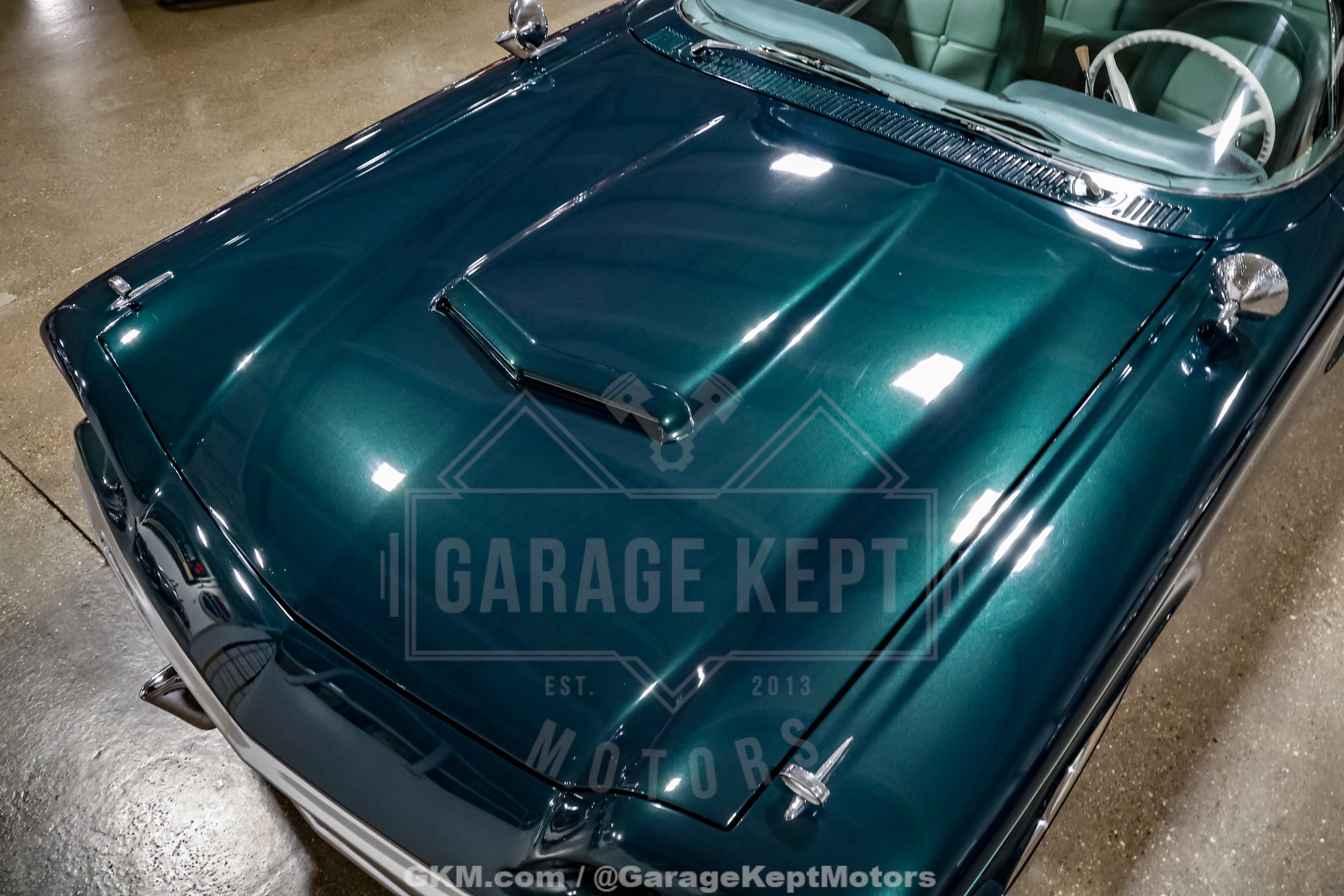 1960 Ford Thunderbird 24